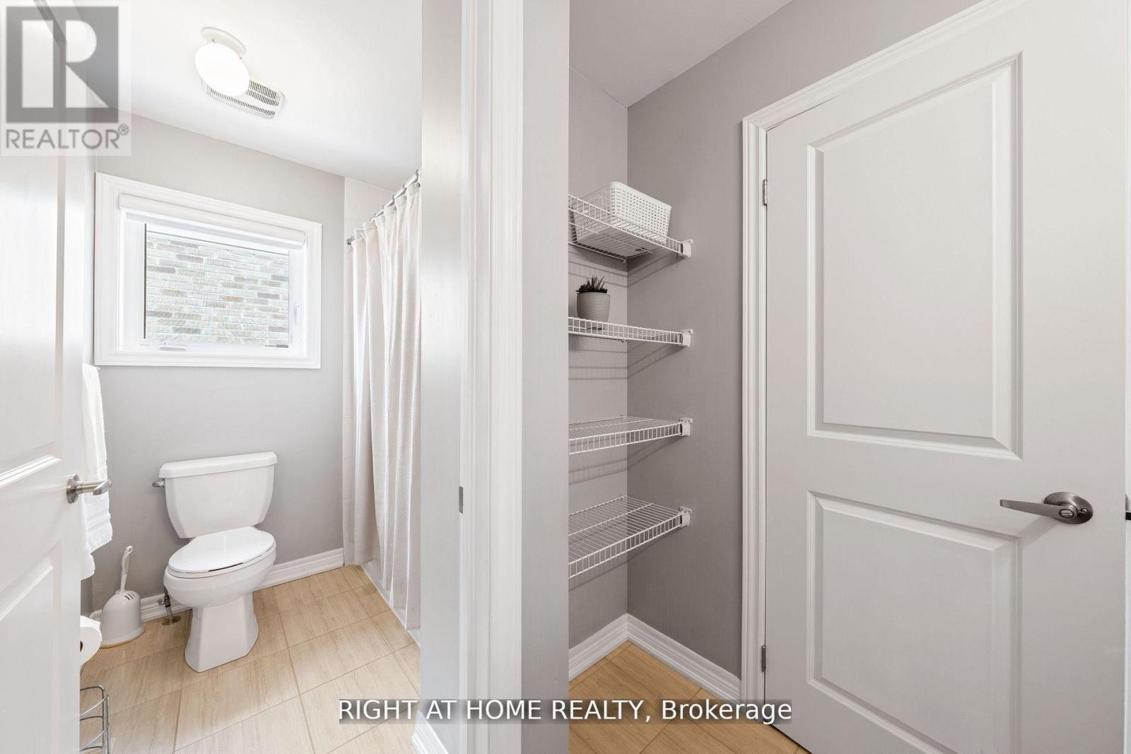 












1655 EMBERTON WAY

,
Innisfil (Alcona),




Ontario
L9S0N4

