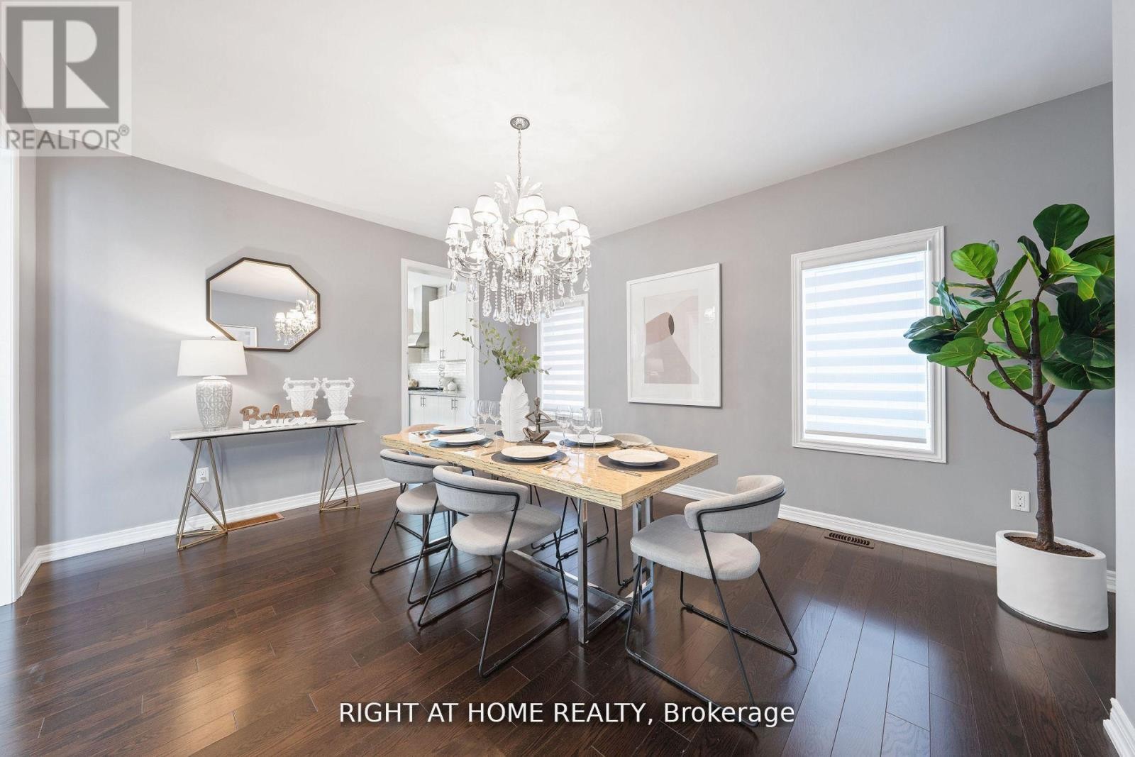 












1655 EMBERTON WAY

,
Innisfil (Alcona),




Ontario
L9S0N4

