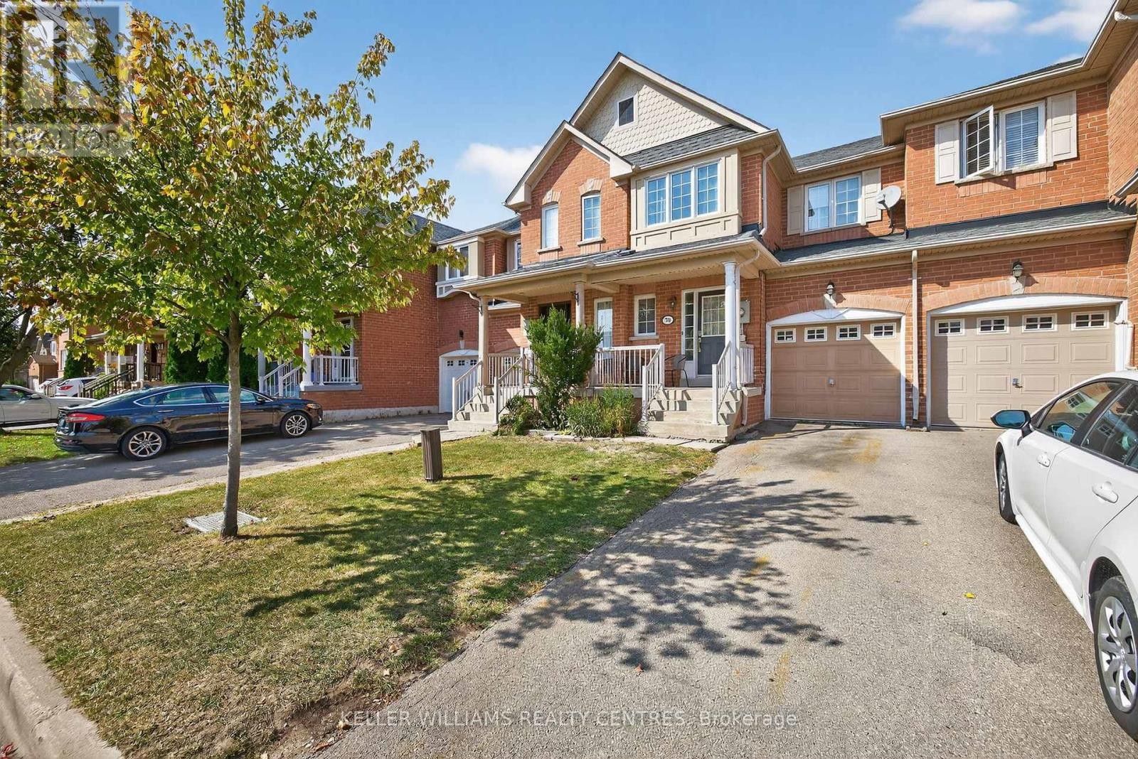 












70 BURGESS CRESCENT

,
Newmarket (Summerhill Estates),




Ontario
L3X2T7

