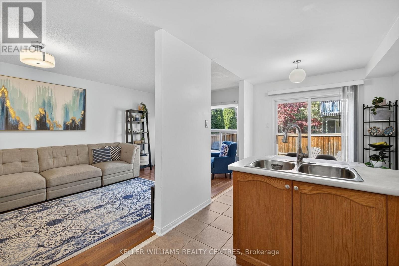 












70 BURGESS CRESCENT

,
Newmarket (Summerhill Estates),




Ontario
L3X2T7

