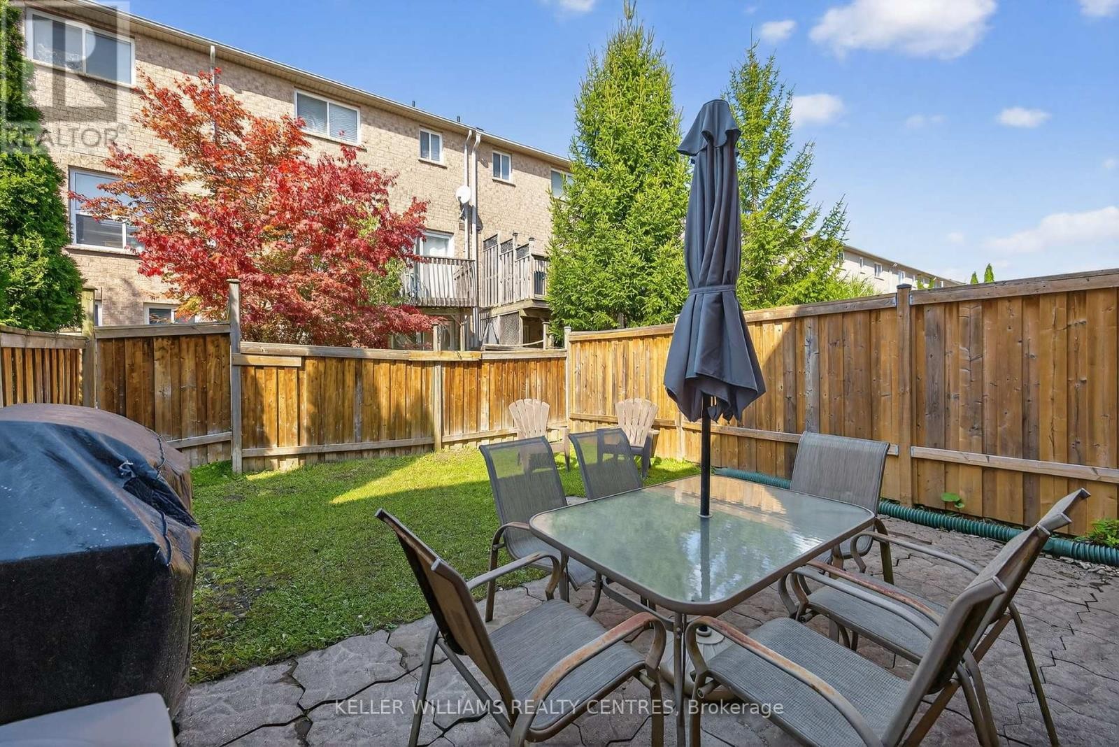 












70 BURGESS CRESCENT

,
Newmarket (Summerhill Estates),




Ontario
L3X2T7

