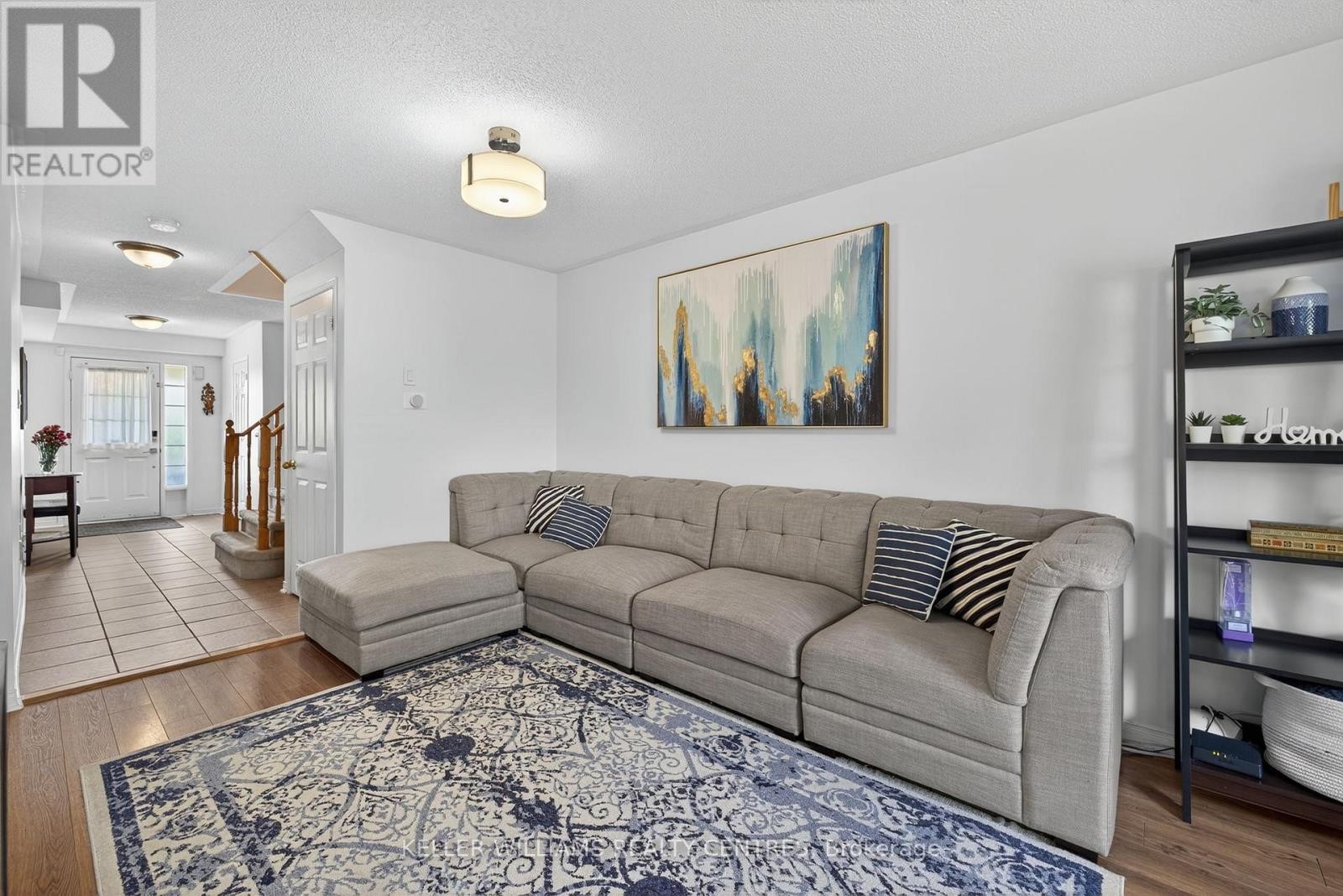 












70 BURGESS CRESCENT

,
Newmarket (Summerhill Estates),




Ontario
L3X2T7

