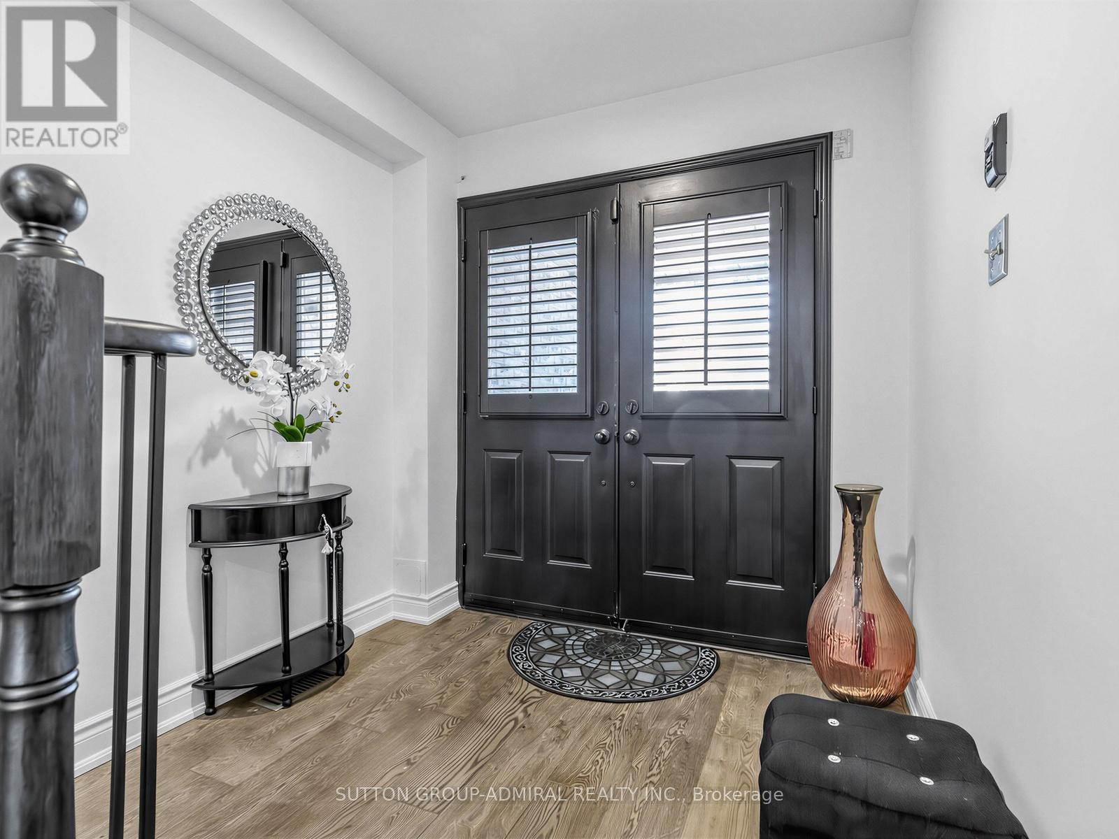 












38 ELDERBROOK CRESCENT

,
Vaughan (Patterson),




Ontario
L4K5M5

