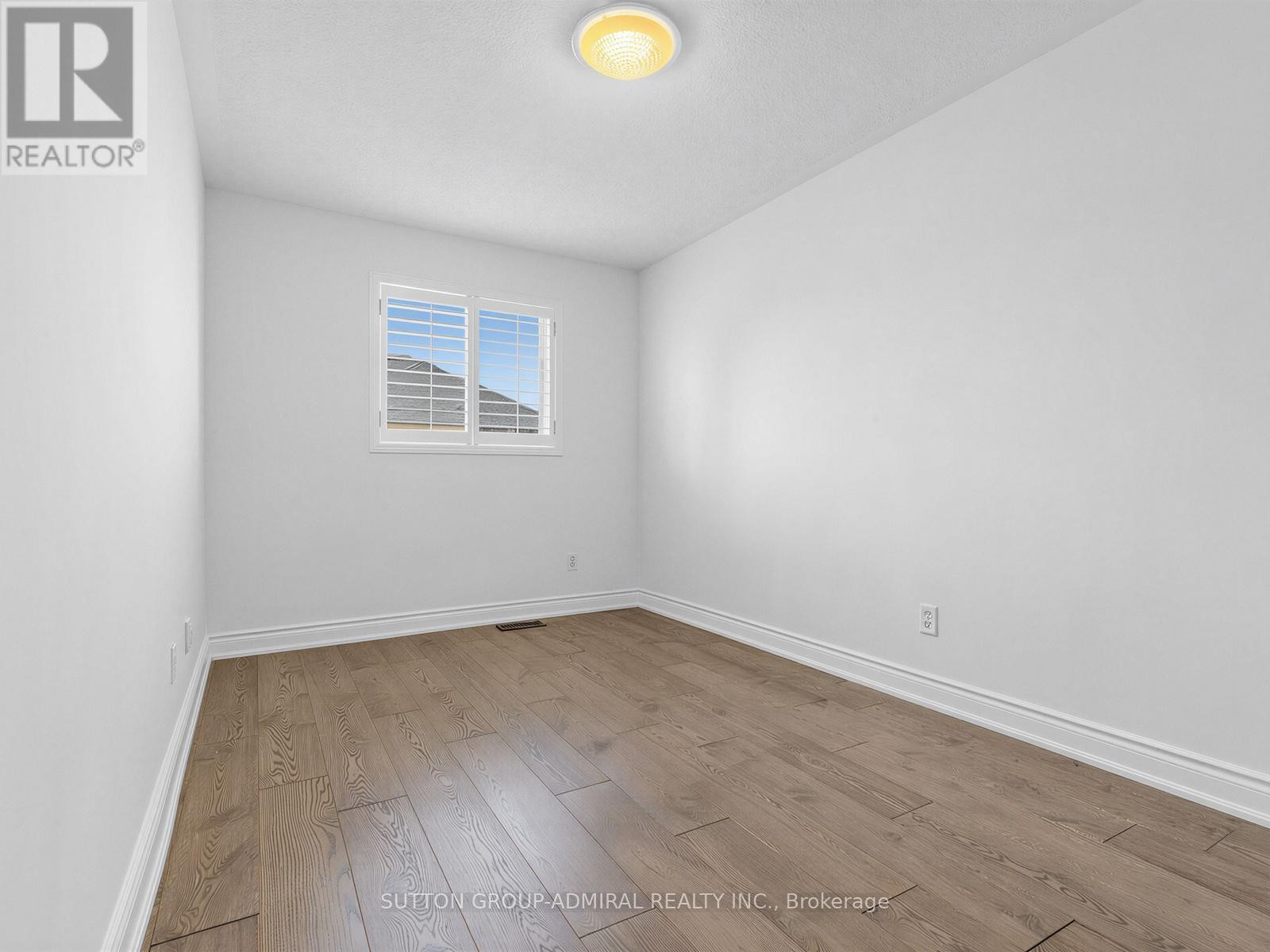 












38 ELDERBROOK CRESCENT

,
Vaughan (Patterson),




Ontario
L4K5M5

