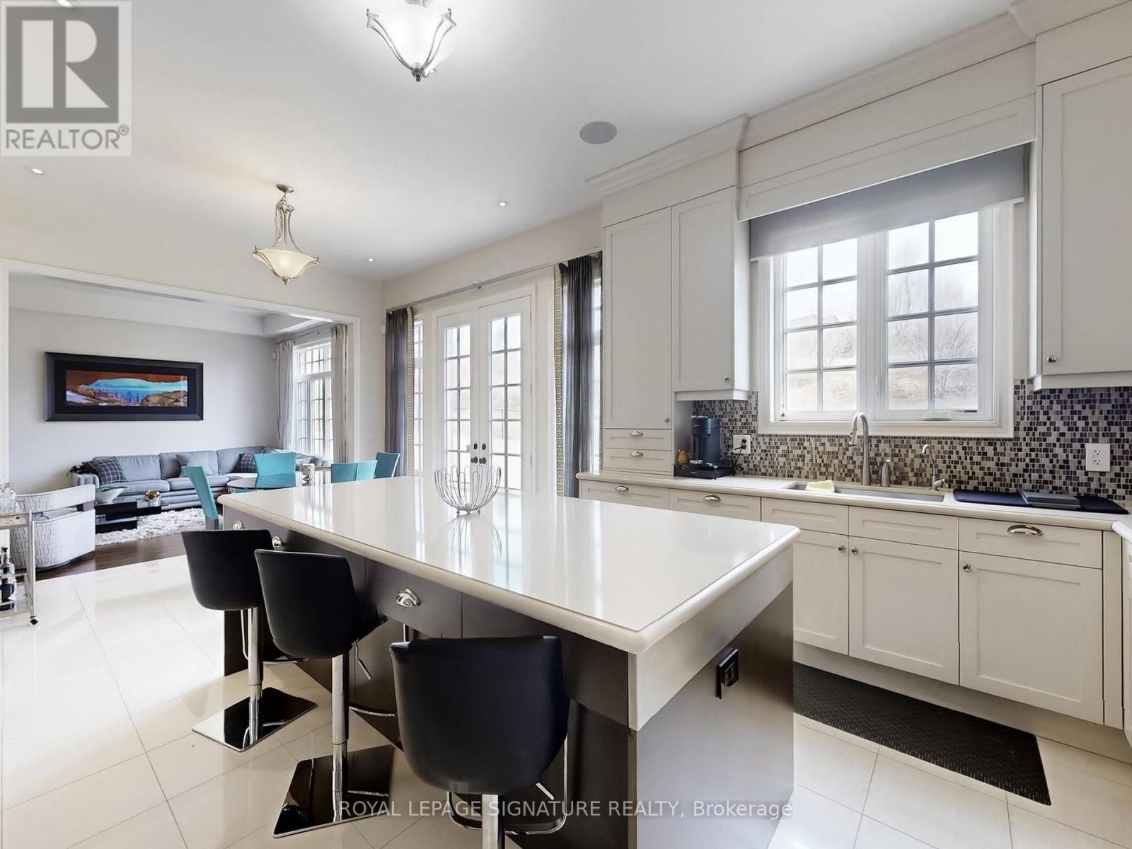 












35 ANNSLEYWOOD COURT

,
Vaughan (Kleinburg),




Ontario
L4H3N5

