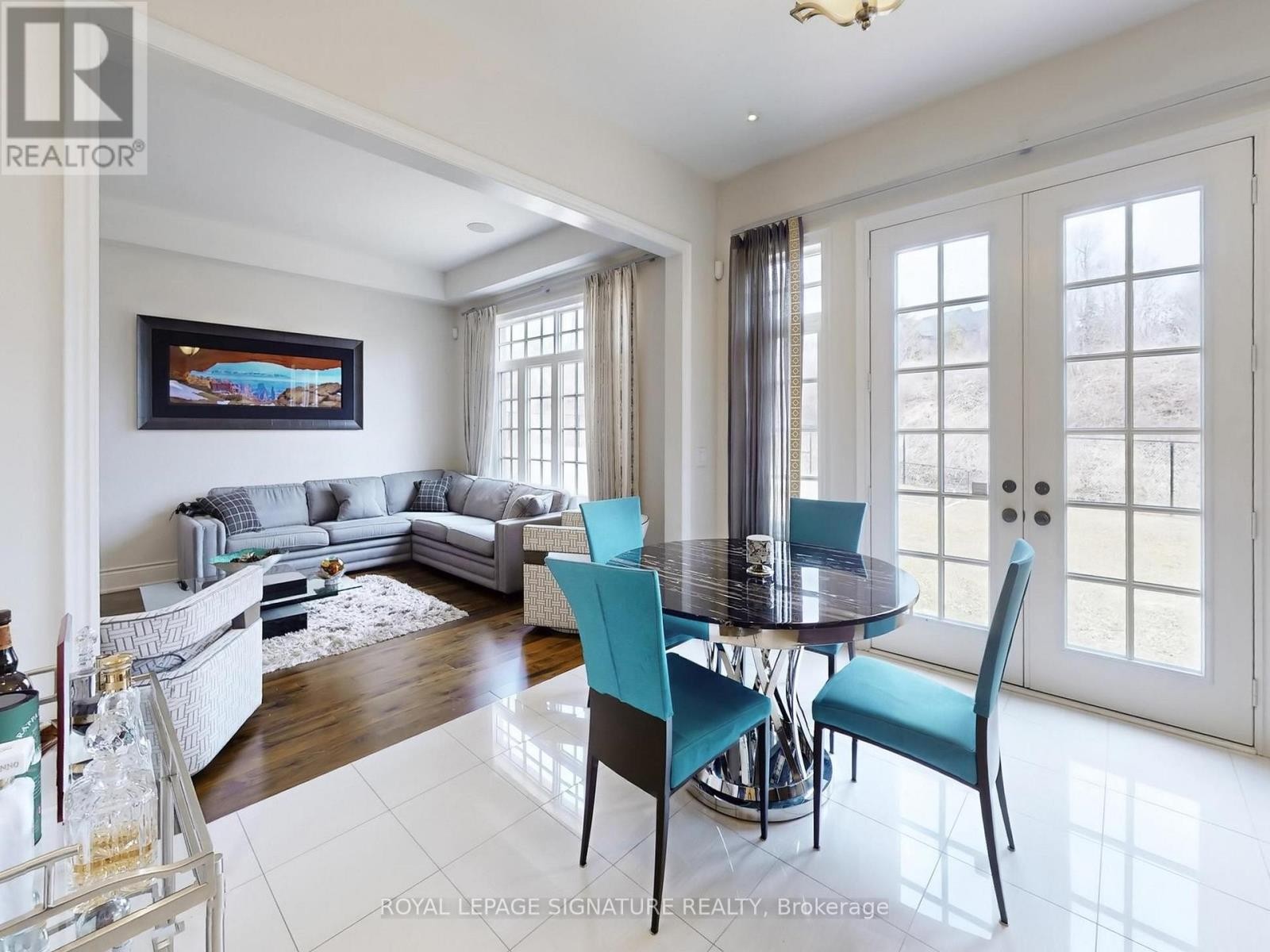 












35 ANNSLEYWOOD COURT

,
Vaughan (Kleinburg),




Ontario
L4H3N5

