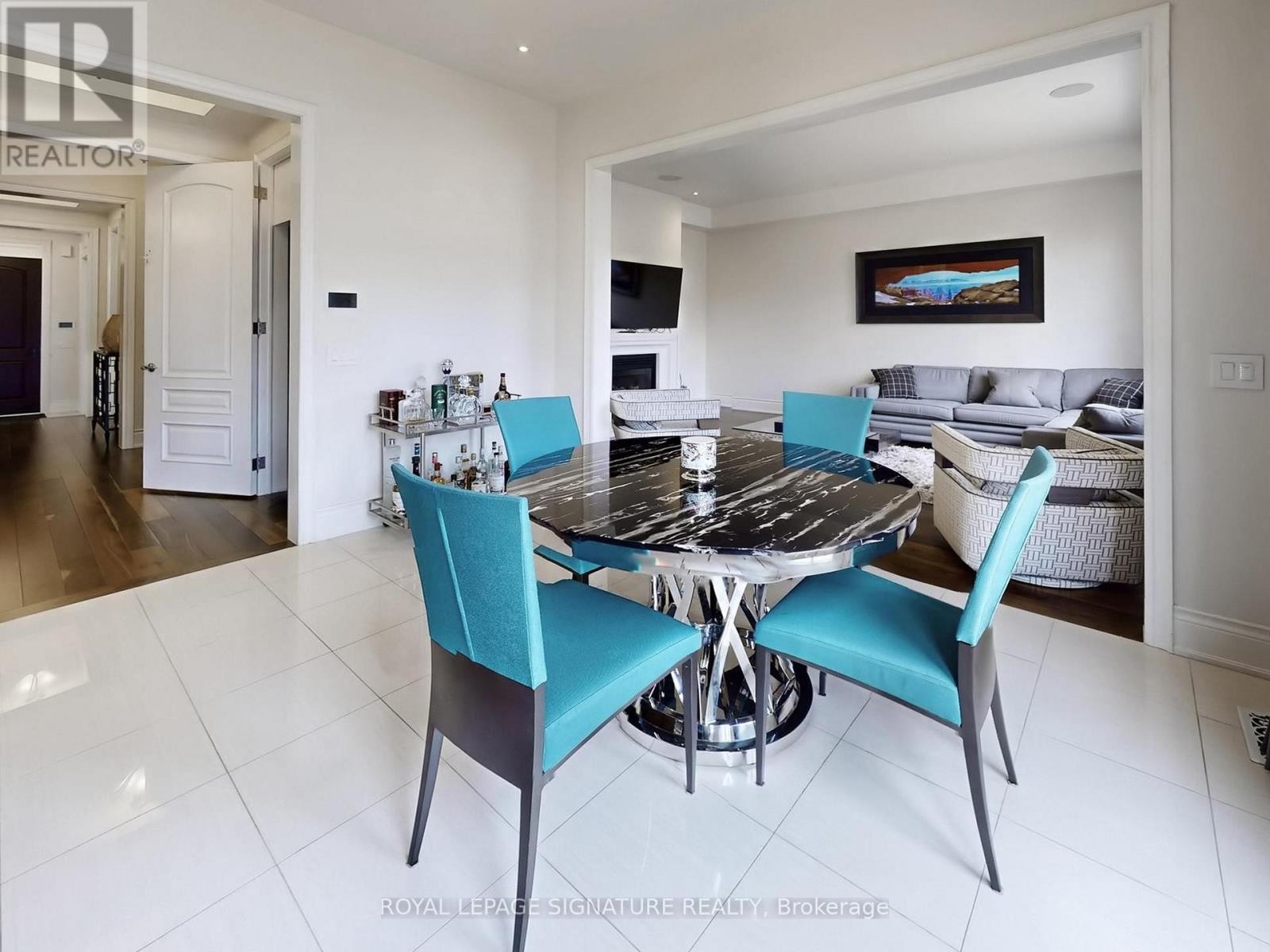 












35 ANNSLEYWOOD COURT

,
Vaughan (Kleinburg),




Ontario
L4H3N5

