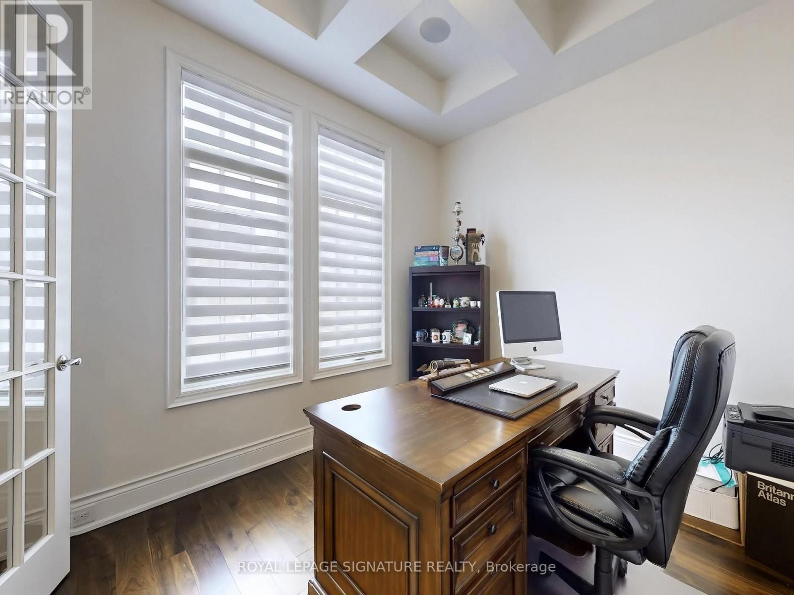 












35 ANNSLEYWOOD COURT

,
Vaughan (Kleinburg),




Ontario
L4H3N5

