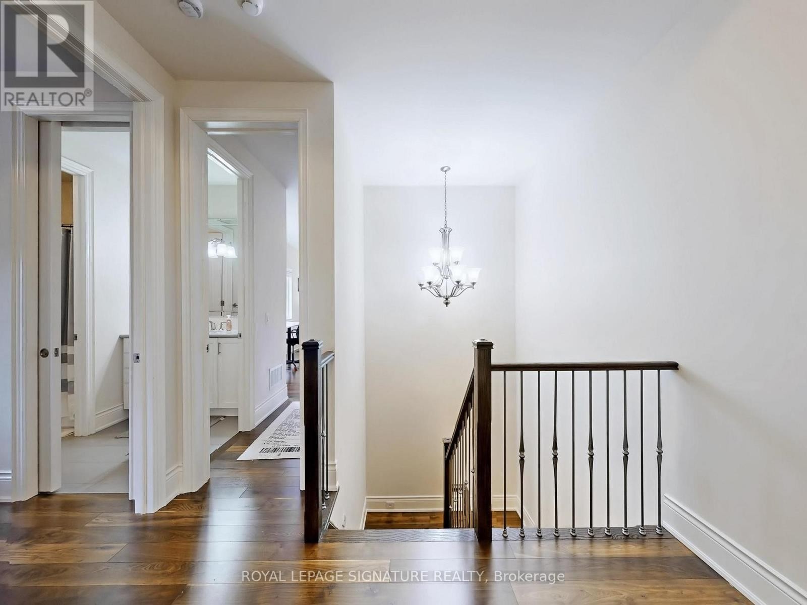 












35 ANNSLEYWOOD COURT

,
Vaughan (Kleinburg),




Ontario
L4H3N5

