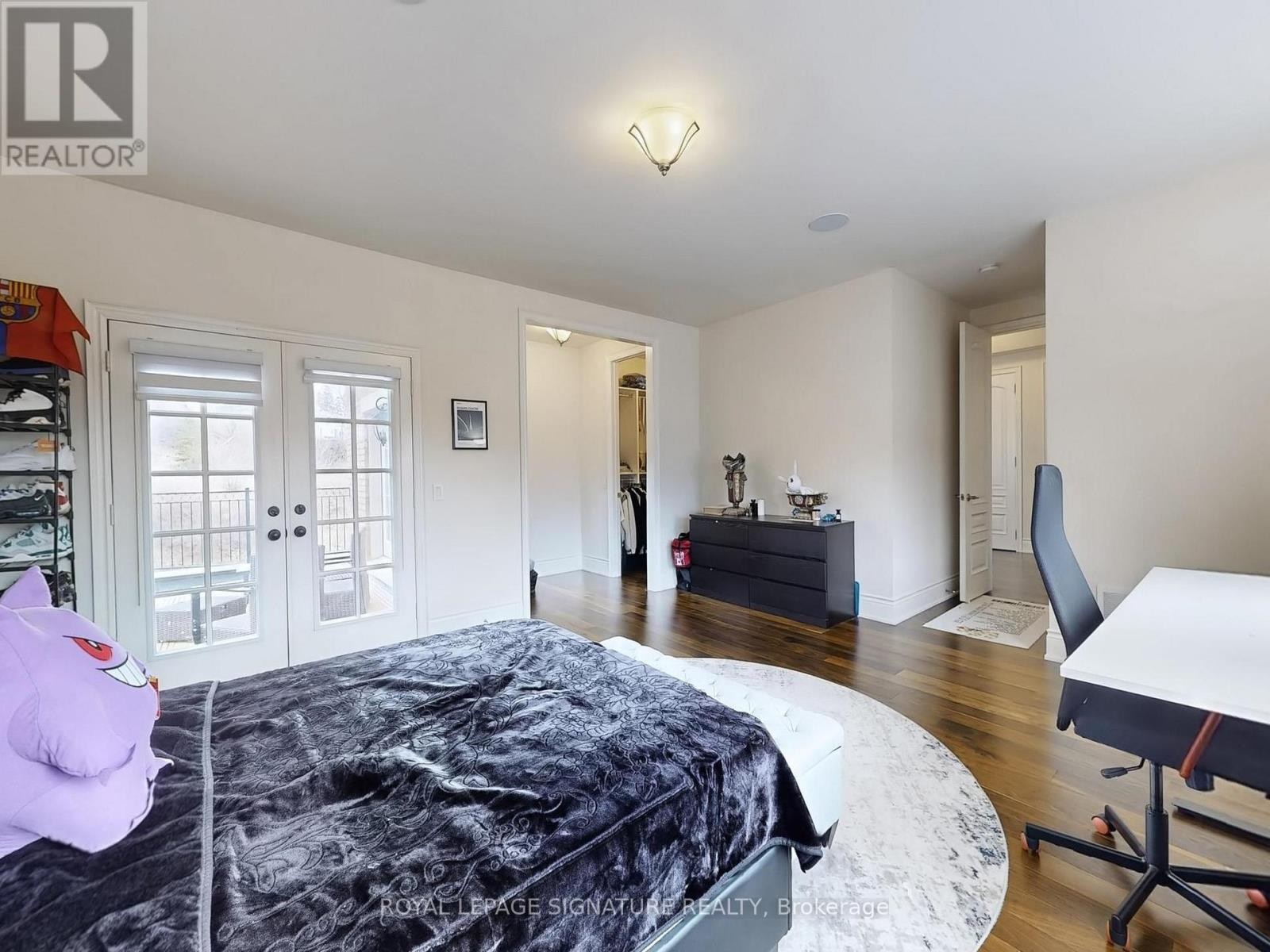 












35 ANNSLEYWOOD COURT

,
Vaughan (Kleinburg),




Ontario
L4H3N5

