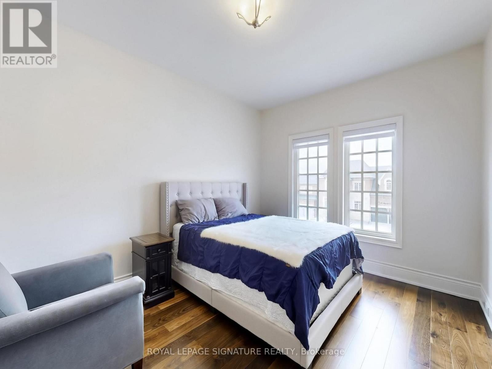 












35 ANNSLEYWOOD COURT

,
Vaughan (Kleinburg),




Ontario
L4H3N5

