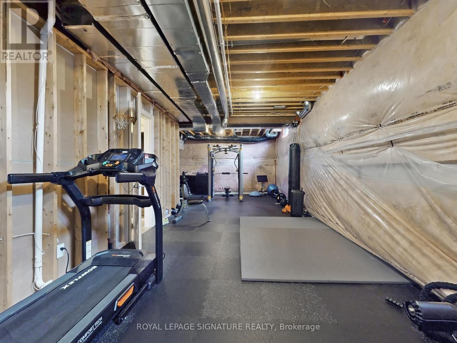 












35 ANNSLEYWOOD COURT

,
Vaughan (Kleinburg),




Ontario
L4H3N5

