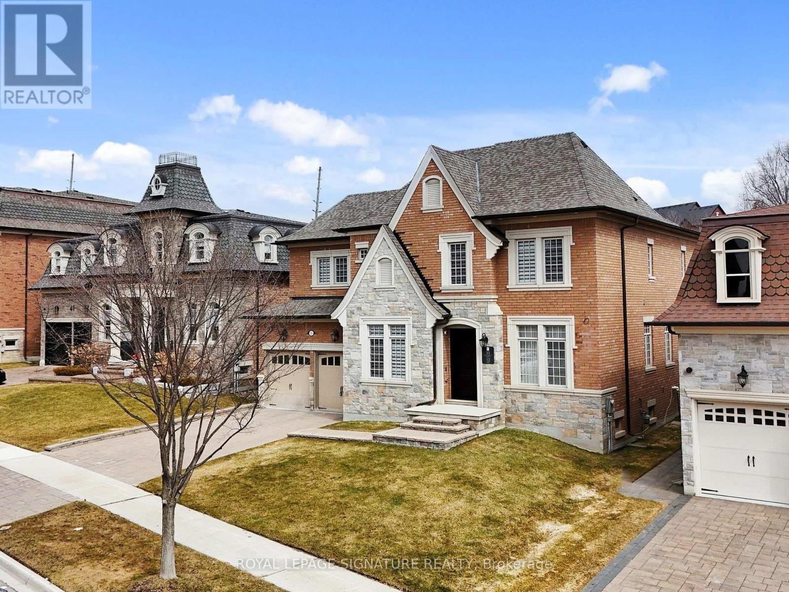 












35 ANNSLEYWOOD COURT

,
Vaughan (Kleinburg),




Ontario
L4H3N5

