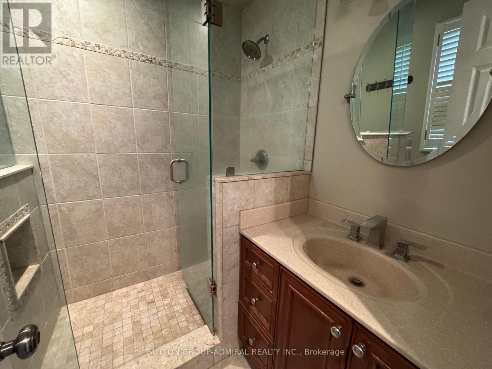 












27 DAWSON CRESCENT

,
Aurora (Hills of St Andrew),




Ontario
L4G4T7

