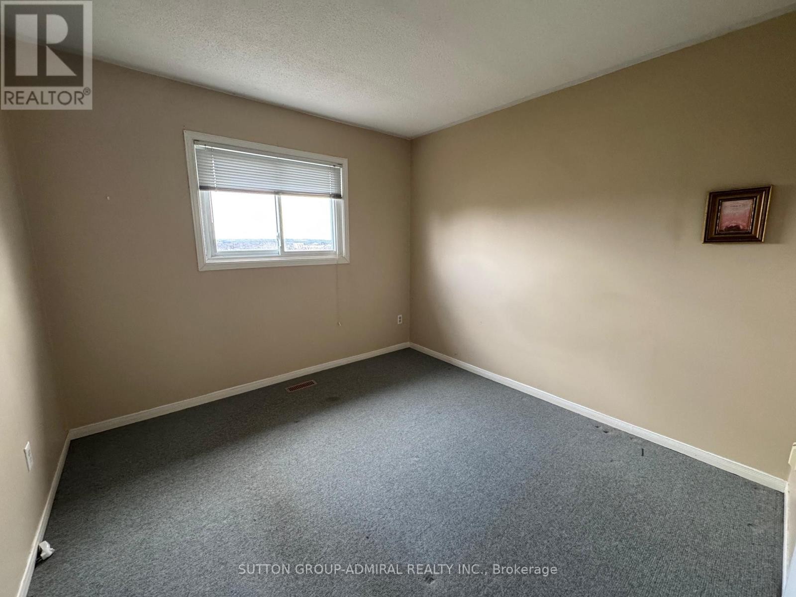 












27 DAWSON CRESCENT

,
Aurora (Hills of St Andrew),




Ontario
L4G4T7

