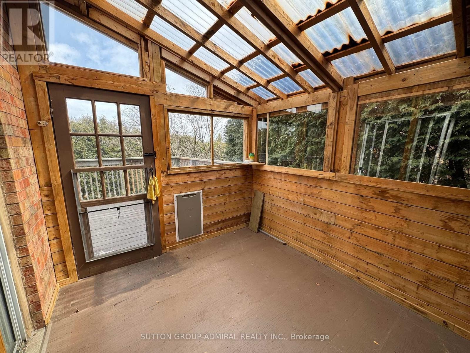 












27 DAWSON CRESCENT

,
Aurora (Hills of St Andrew),




Ontario
L4G4T7

