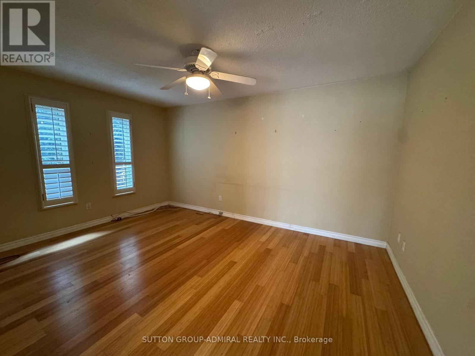 












27 DAWSON CRESCENT

,
Aurora (Hills of St Andrew),




Ontario
L4G4T7

