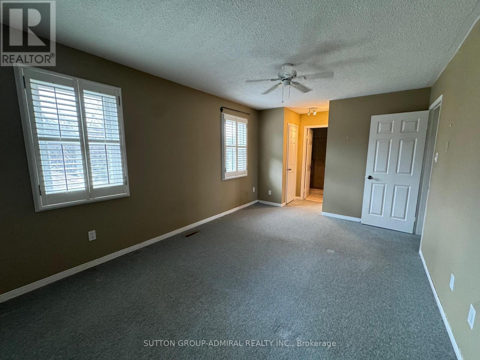 












27 DAWSON CRESCENT

,
Aurora (Hills of St Andrew),




Ontario
L4G4T7

