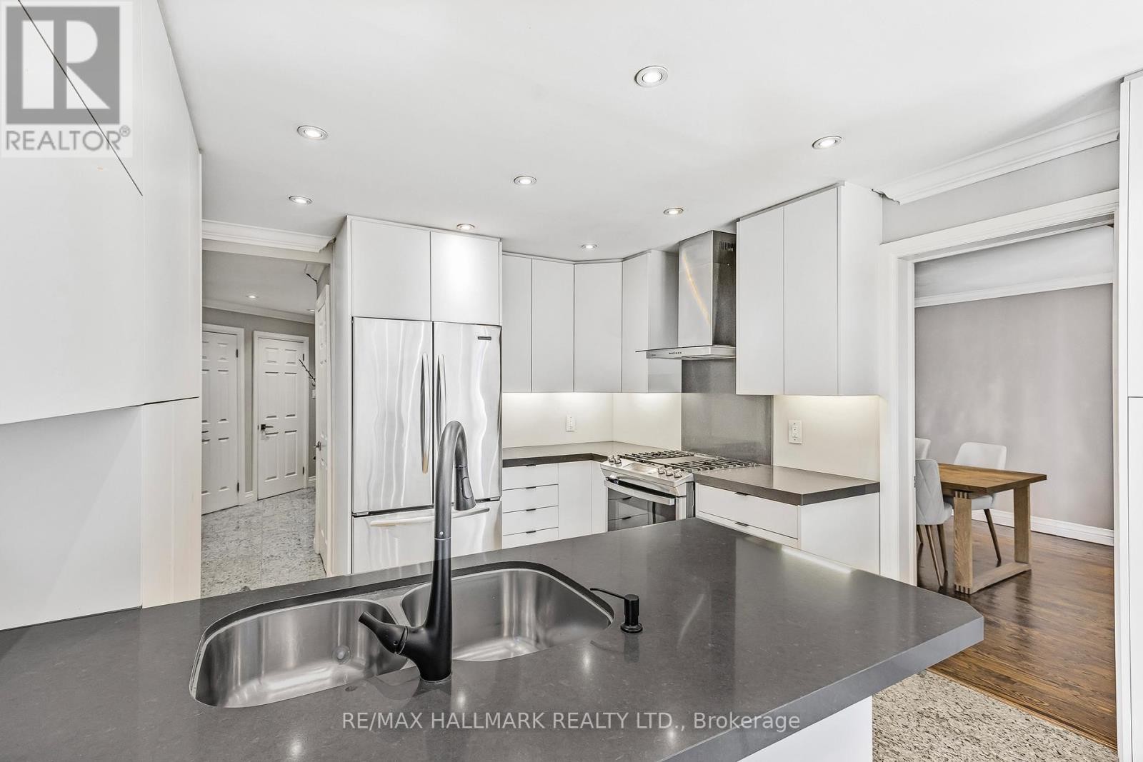 












48 LAMBERT ROAD

,
Markham (Thornlea),




Ontario
L3T7E3

