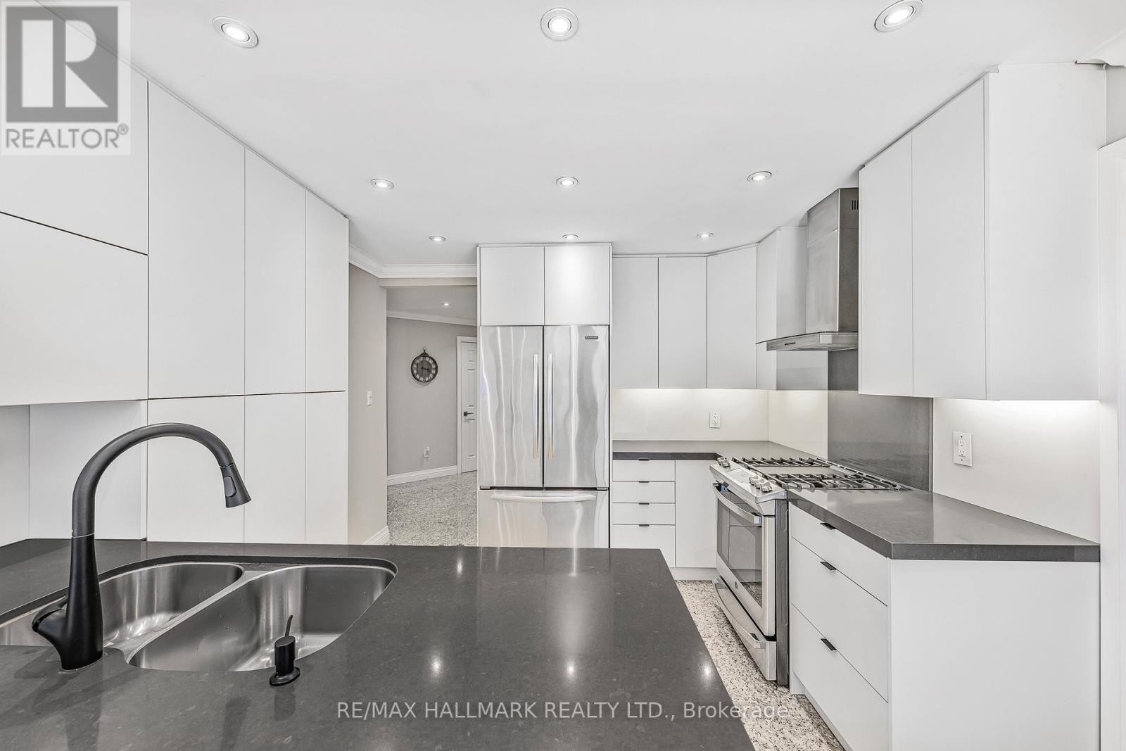 












48 LAMBERT ROAD

,
Markham (Thornlea),




Ontario
L3T7E3

