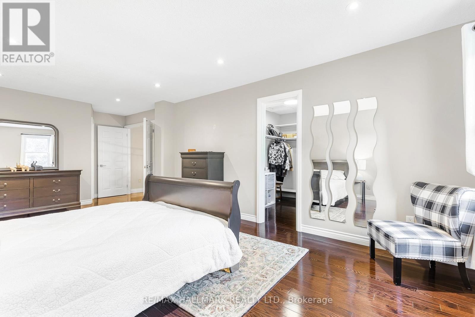 












48 LAMBERT ROAD

,
Markham (Thornlea),




Ontario
L3T7E3

