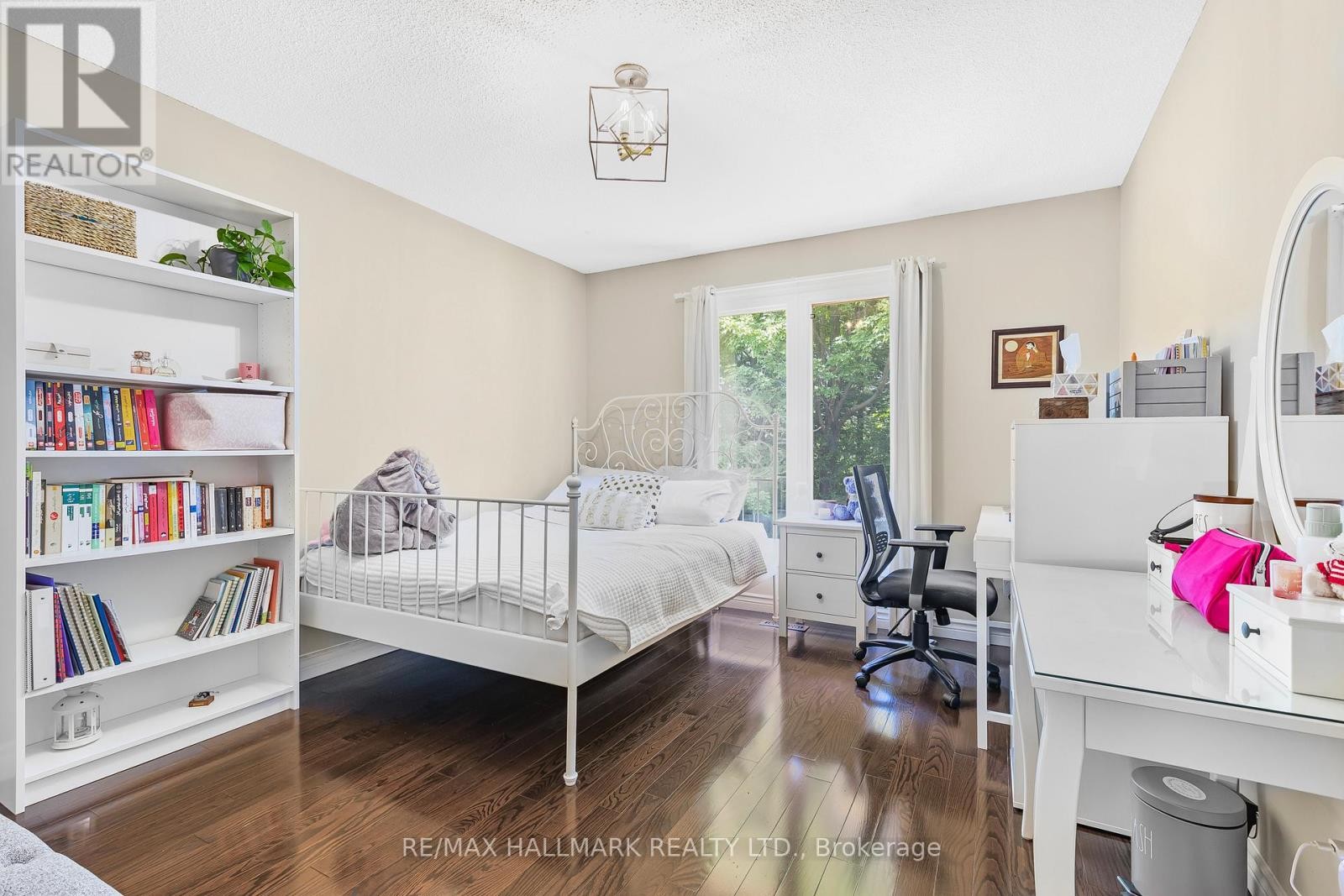 












48 LAMBERT ROAD

,
Markham (Thornlea),




Ontario
L3T7E3

