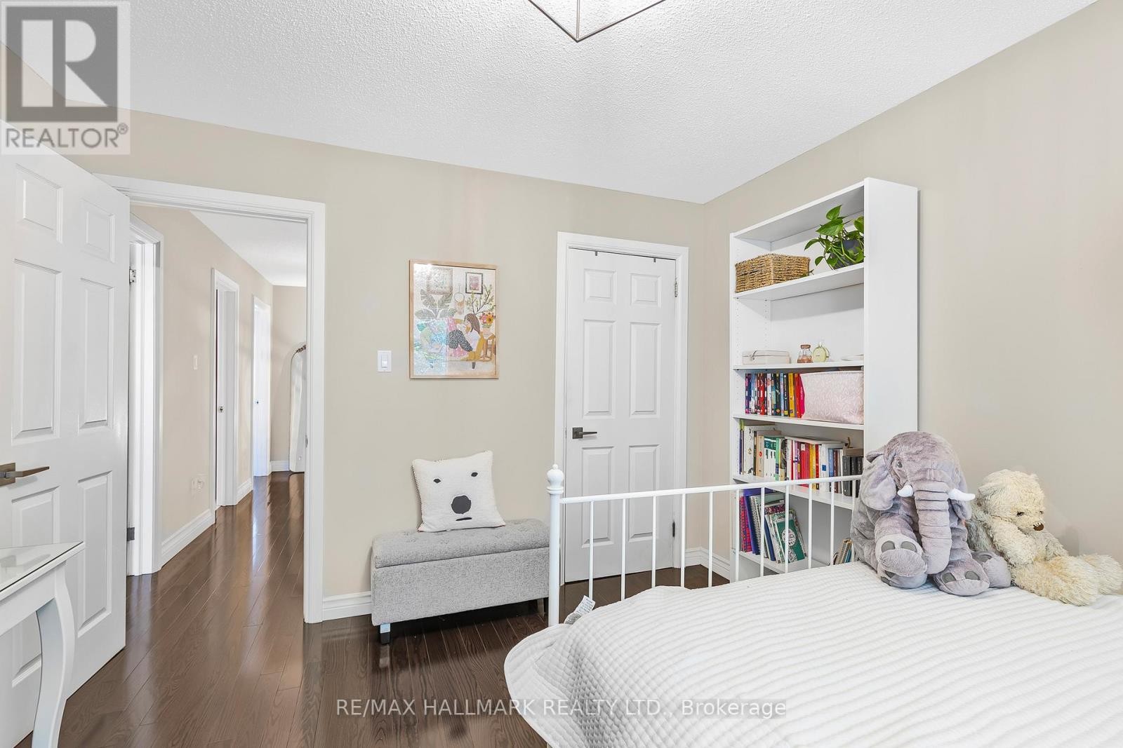 












48 LAMBERT ROAD

,
Markham (Thornlea),




Ontario
L3T7E3

