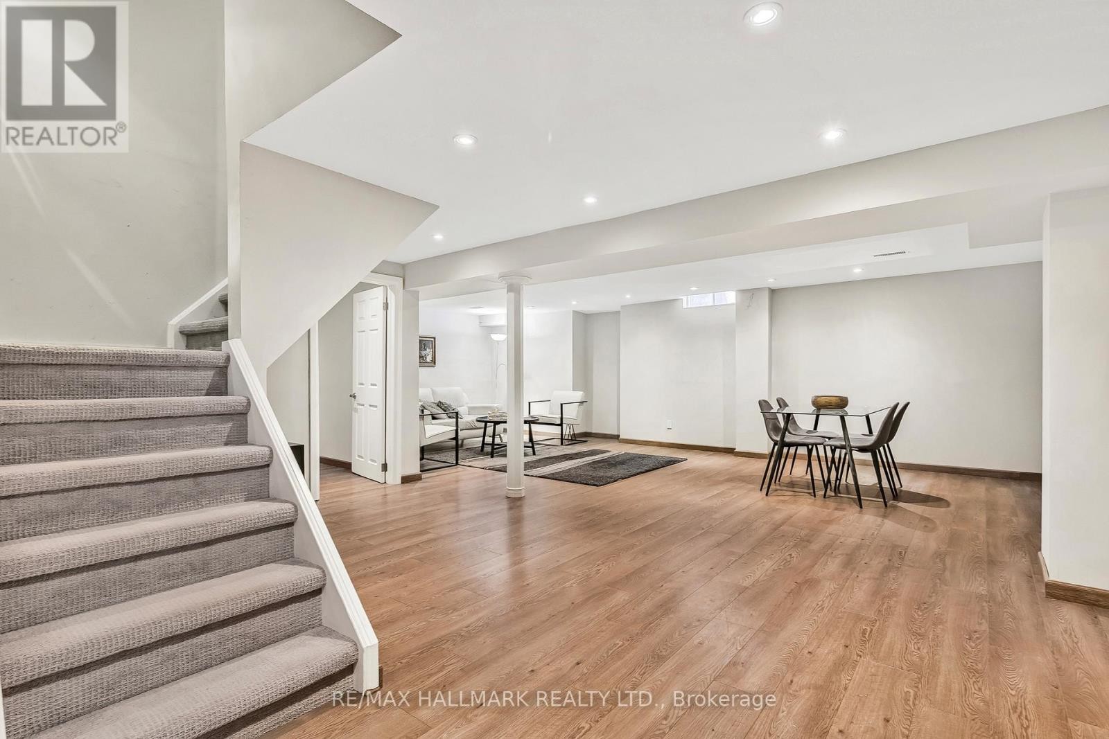 












48 LAMBERT ROAD

,
Markham (Thornlea),




Ontario
L3T7E3

