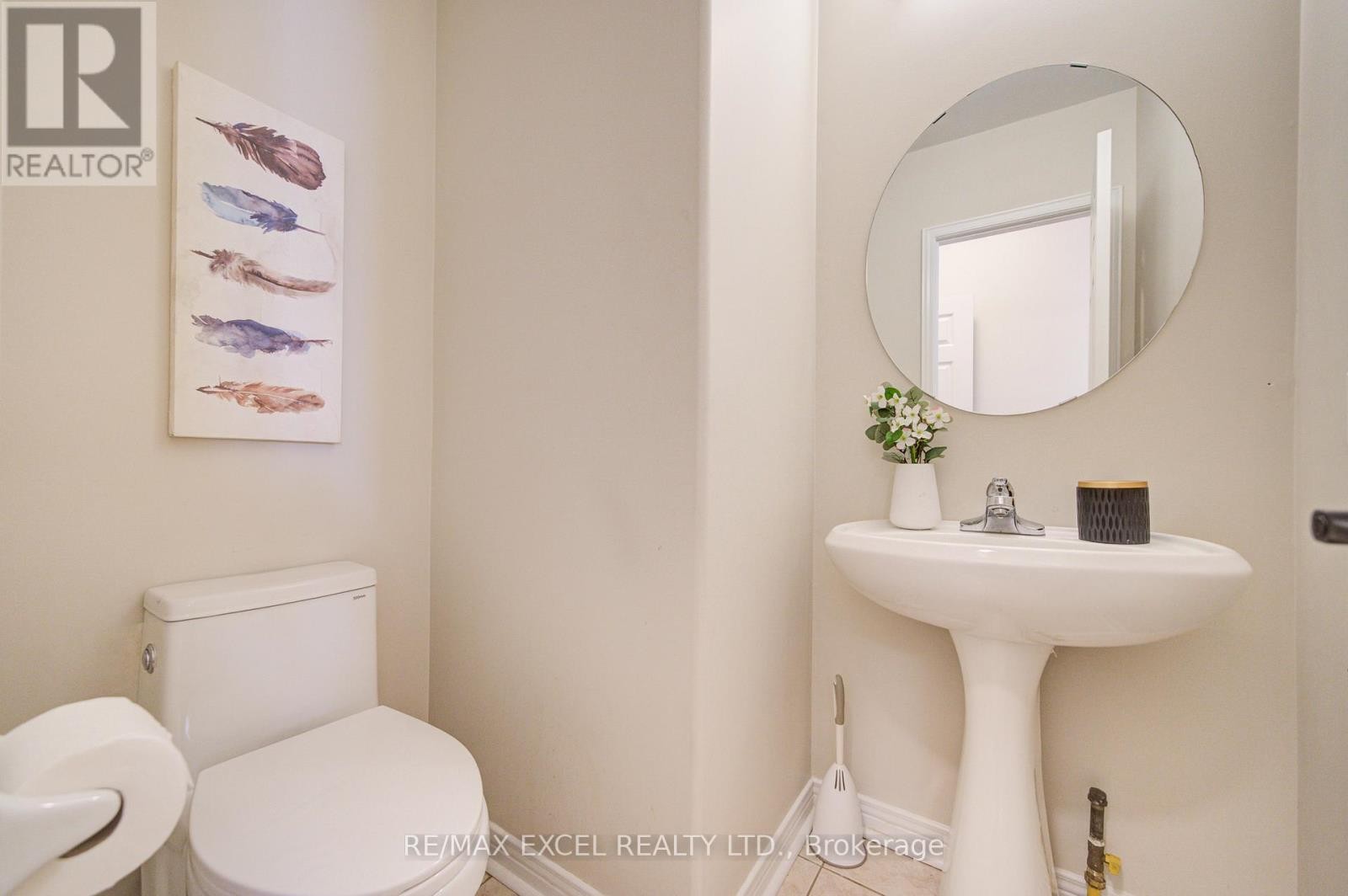 












8 HOLLYLANE DRIVE

,
Markham (Berczy),




Ontario
L6C2K1

