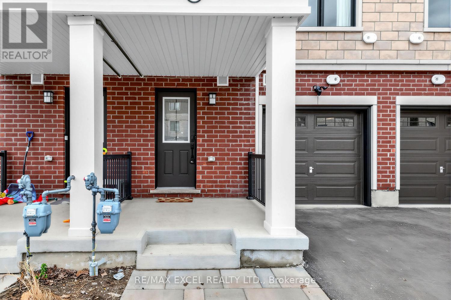 












140 COVINGTON CRESCENT

,
Whitchurch-Stouffville (Stouffville),




Ontario
L4A4W8

