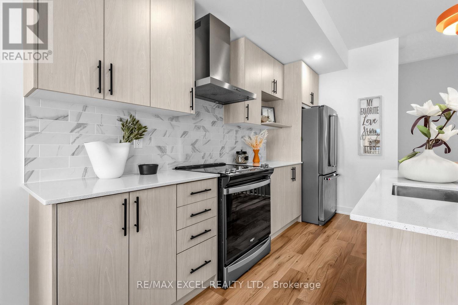 












140 COVINGTON CRESCENT

,
Whitchurch-Stouffville (Stouffville),




Ontario
L4A4W8

