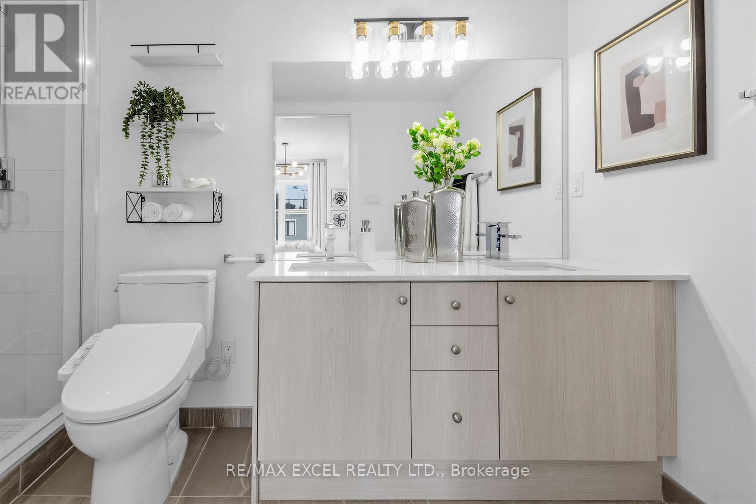 












140 COVINGTON CRESCENT

,
Whitchurch-Stouffville (Stouffville),




Ontario
L4A4W8

