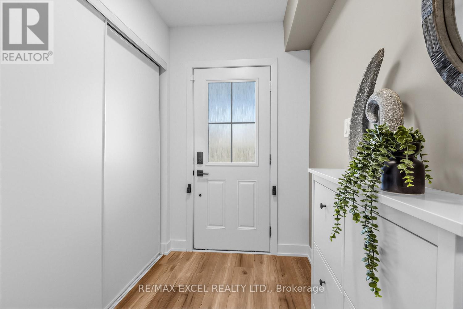 












140 COVINGTON CRESCENT

,
Whitchurch-Stouffville (Stouffville),




Ontario
L4A4W8

