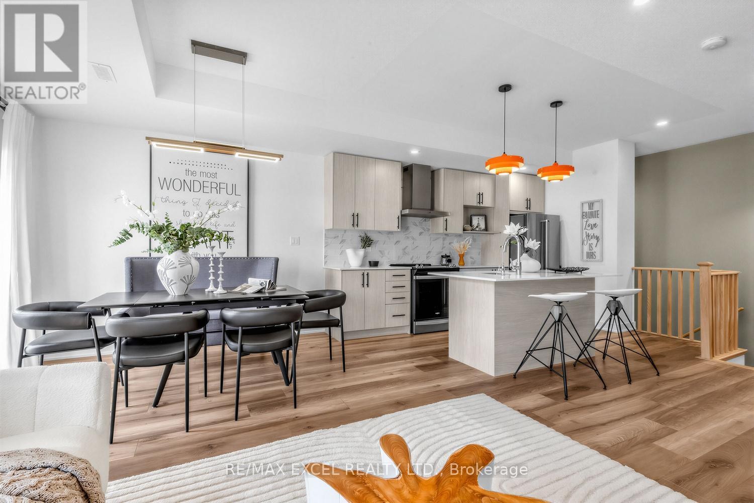 












140 COVINGTON CRESCENT

,
Whitchurch-Stouffville (Stouffville),




Ontario
L4A4W8

