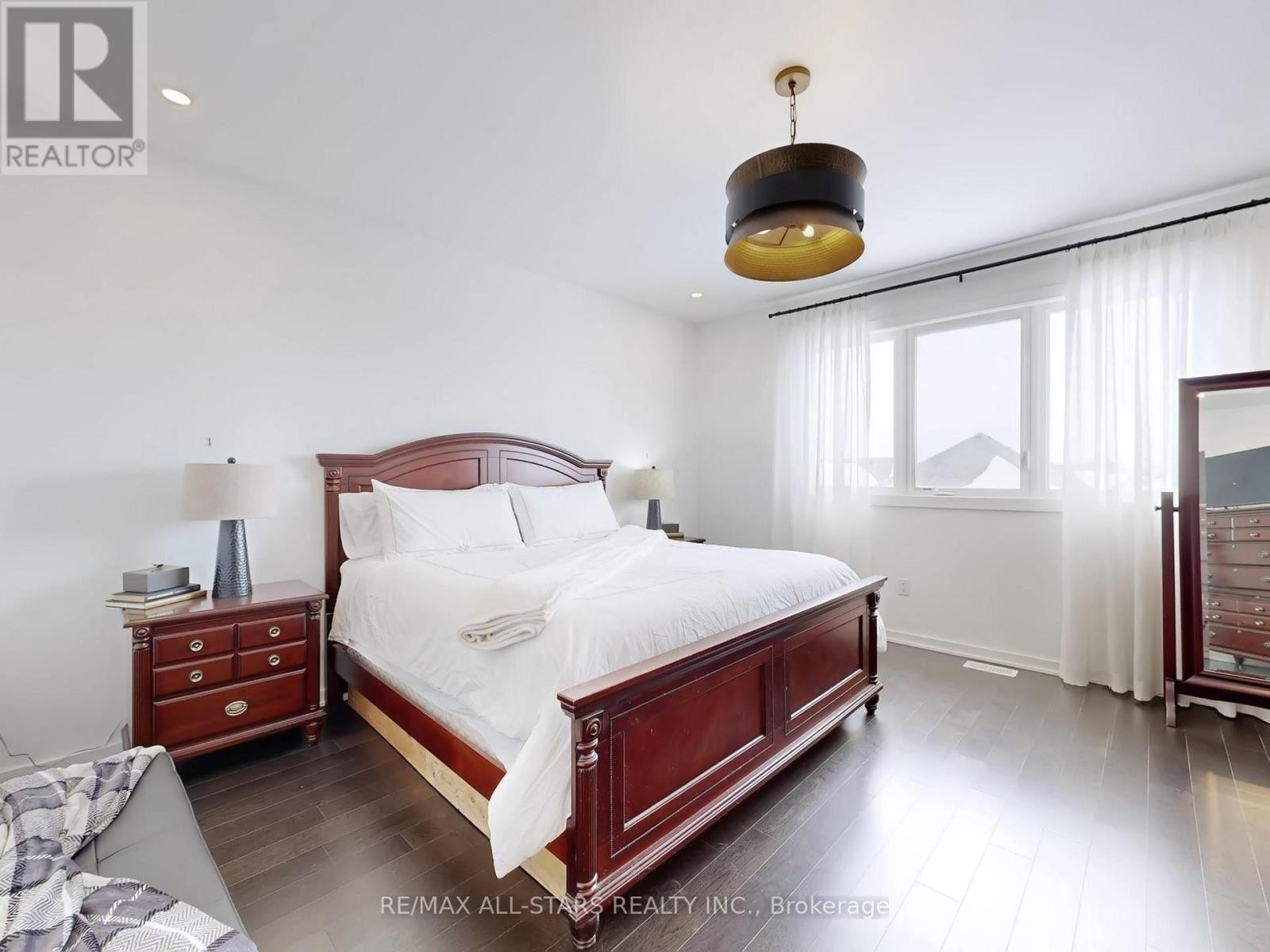 












98 CHURCH STREET

,
Georgina (Keswick North),




Ontario
L4P1J5


