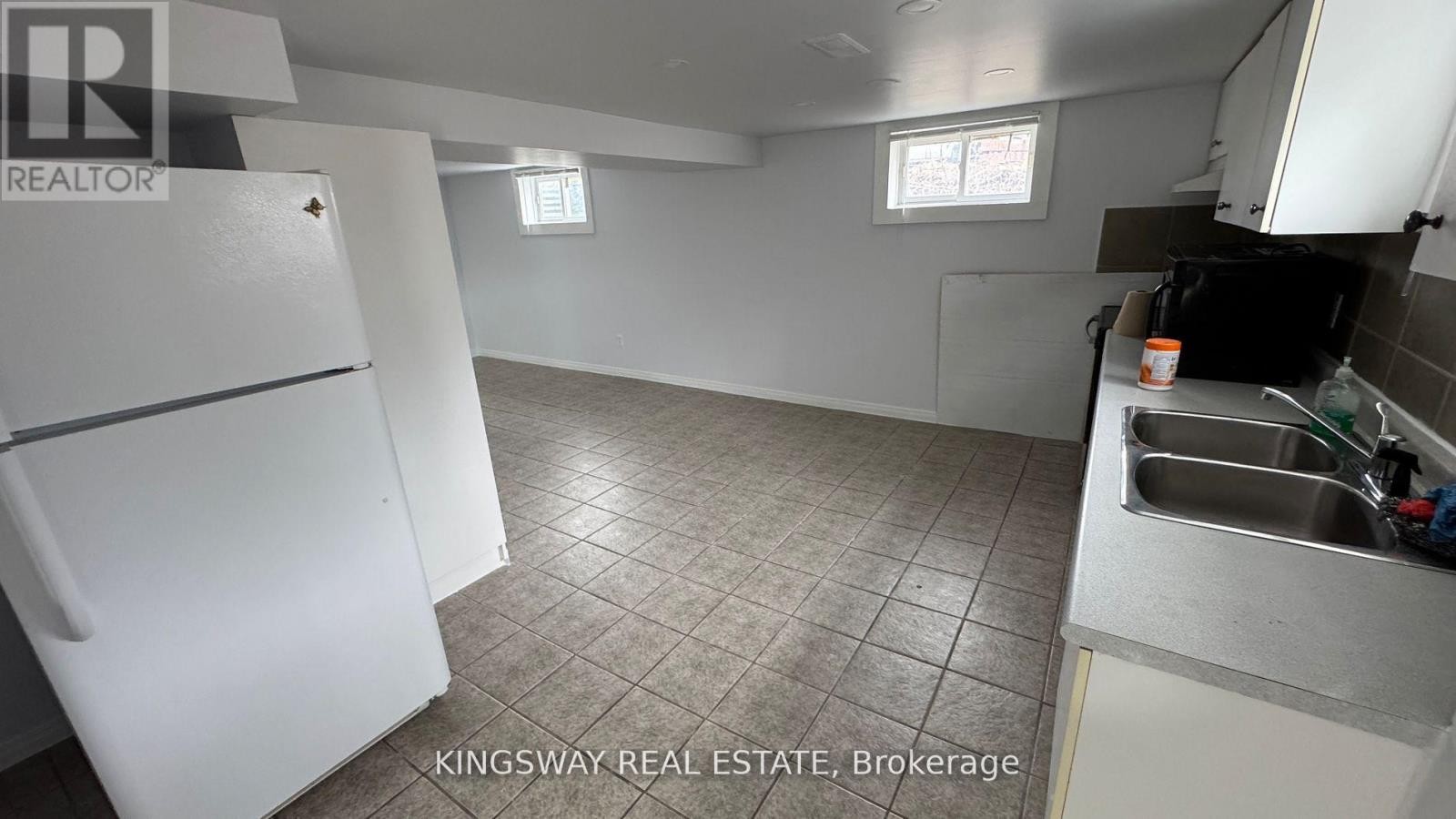












(LOWER LEVEL 1) - 65 PARK CRESCENT

,
Richmond Hill (Oak Ridges Lake Wilcox),




Ontario
L4E3J5

