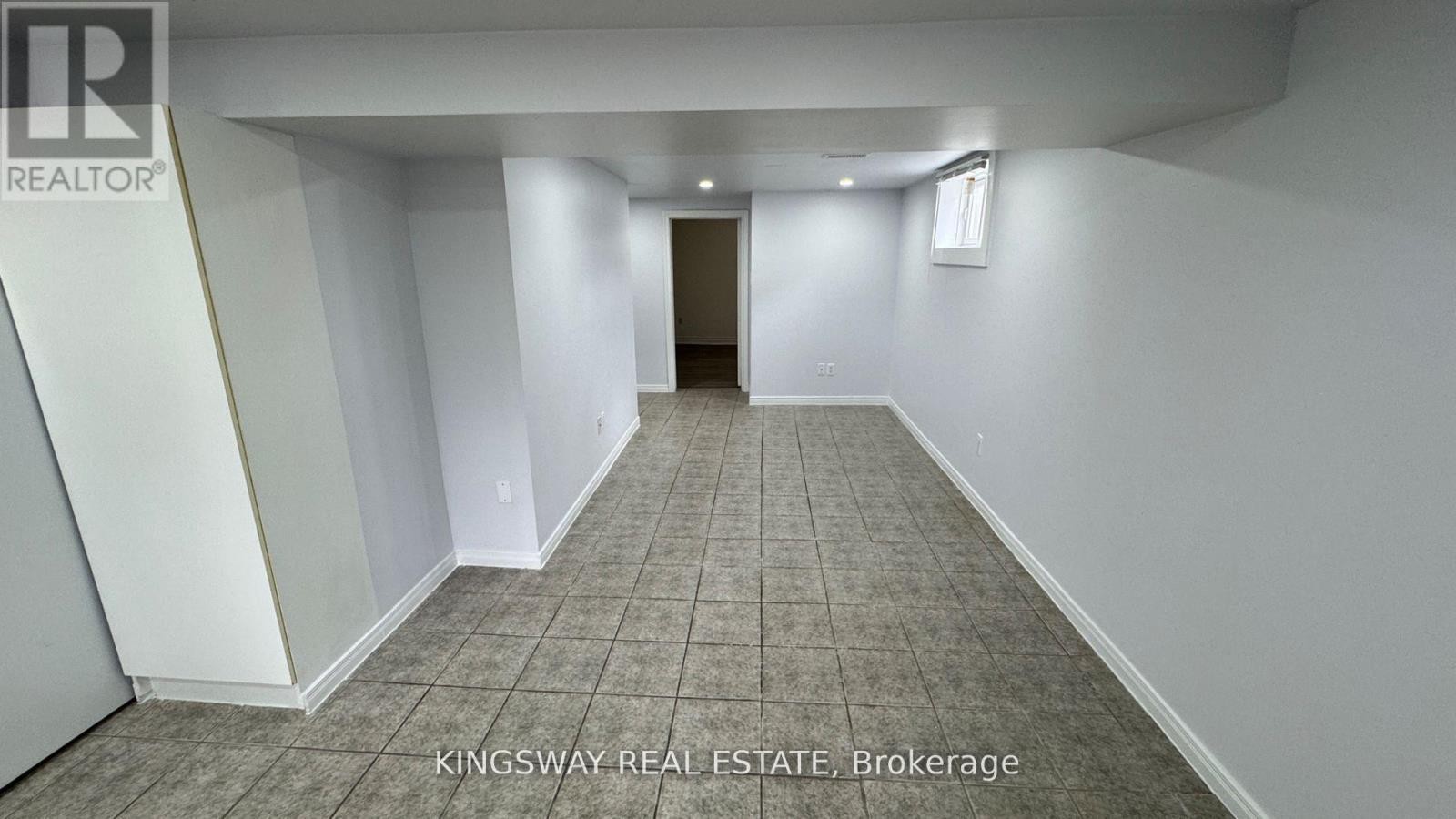 












(LOWER LEVEL 1) - 65 PARK CRESCENT

,
Richmond Hill (Oak Ridges Lake Wilcox),




Ontario
L4E3J5

