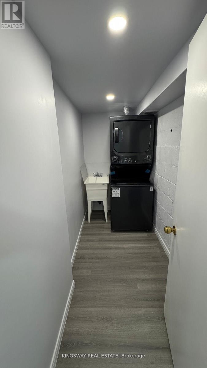 












(LOWER LEVEL 1) - 65 PARK CRESCENT

,
Richmond Hill (Oak Ridges Lake Wilcox),




Ontario
L4E3J5

