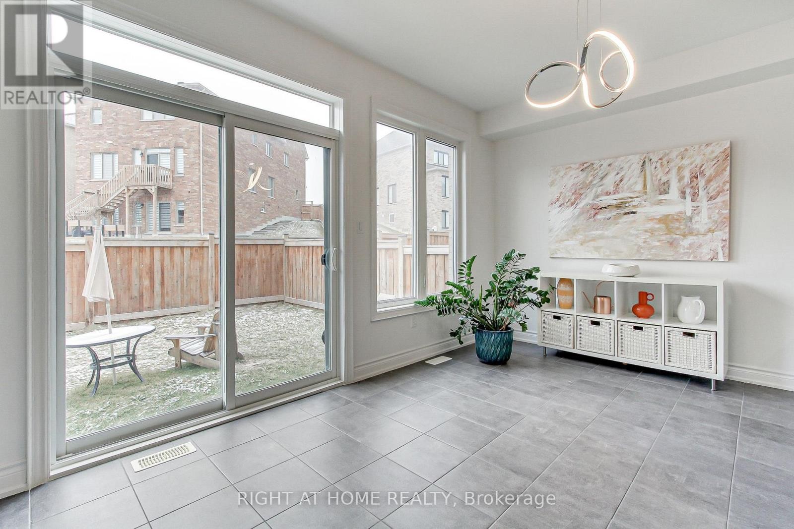 












29 PEAR BLOSSOM WAY

,
East Gwillimbury (Holland Landing),




Ontario
L9N0T3

