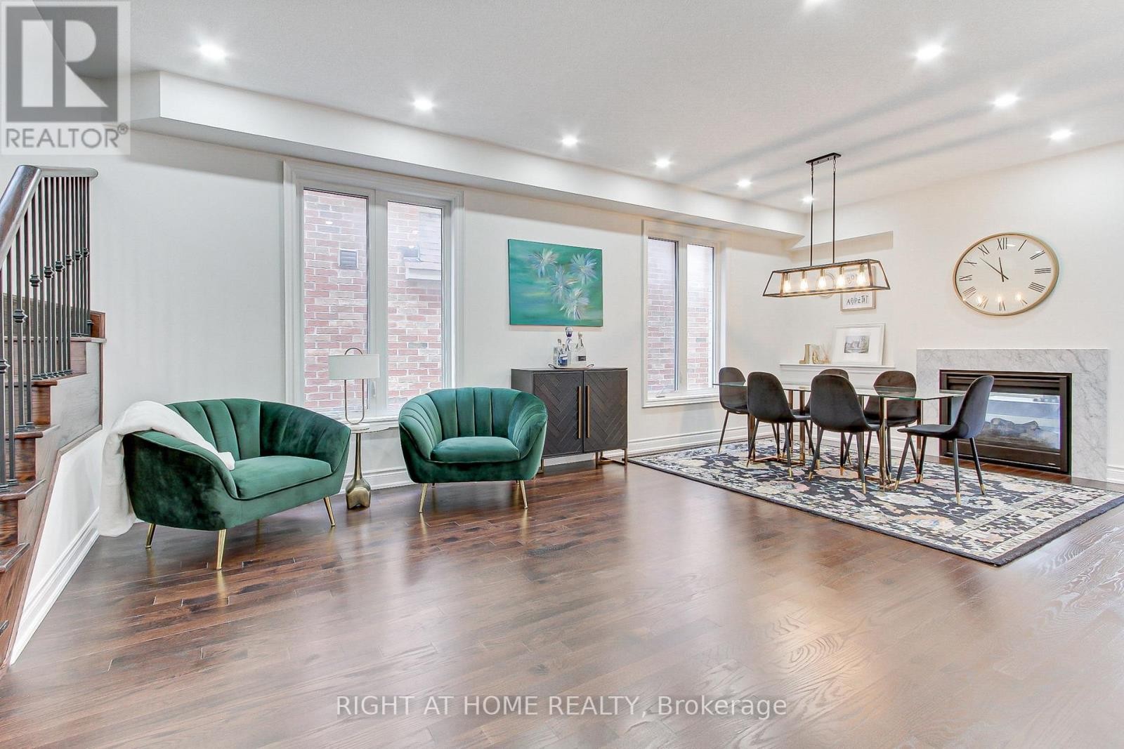 












29 PEAR BLOSSOM WAY

,
East Gwillimbury (Holland Landing),




Ontario
L9N0T3

