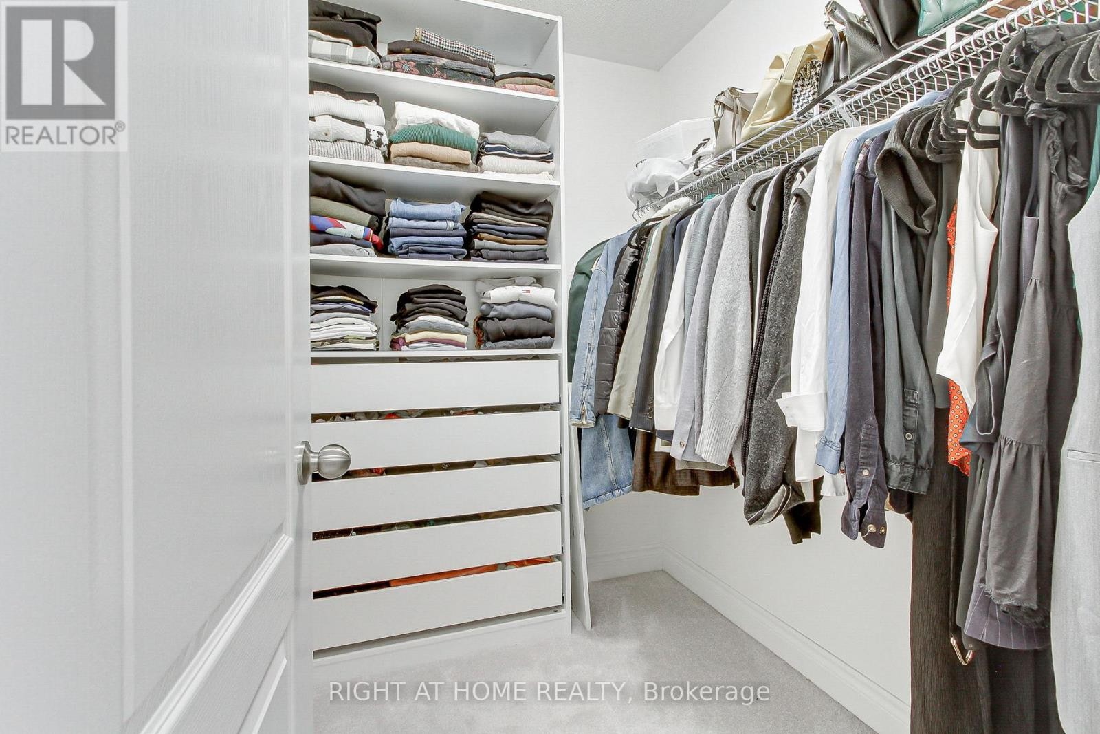 












29 PEAR BLOSSOM WAY

,
East Gwillimbury (Holland Landing),




Ontario
L9N0T3

