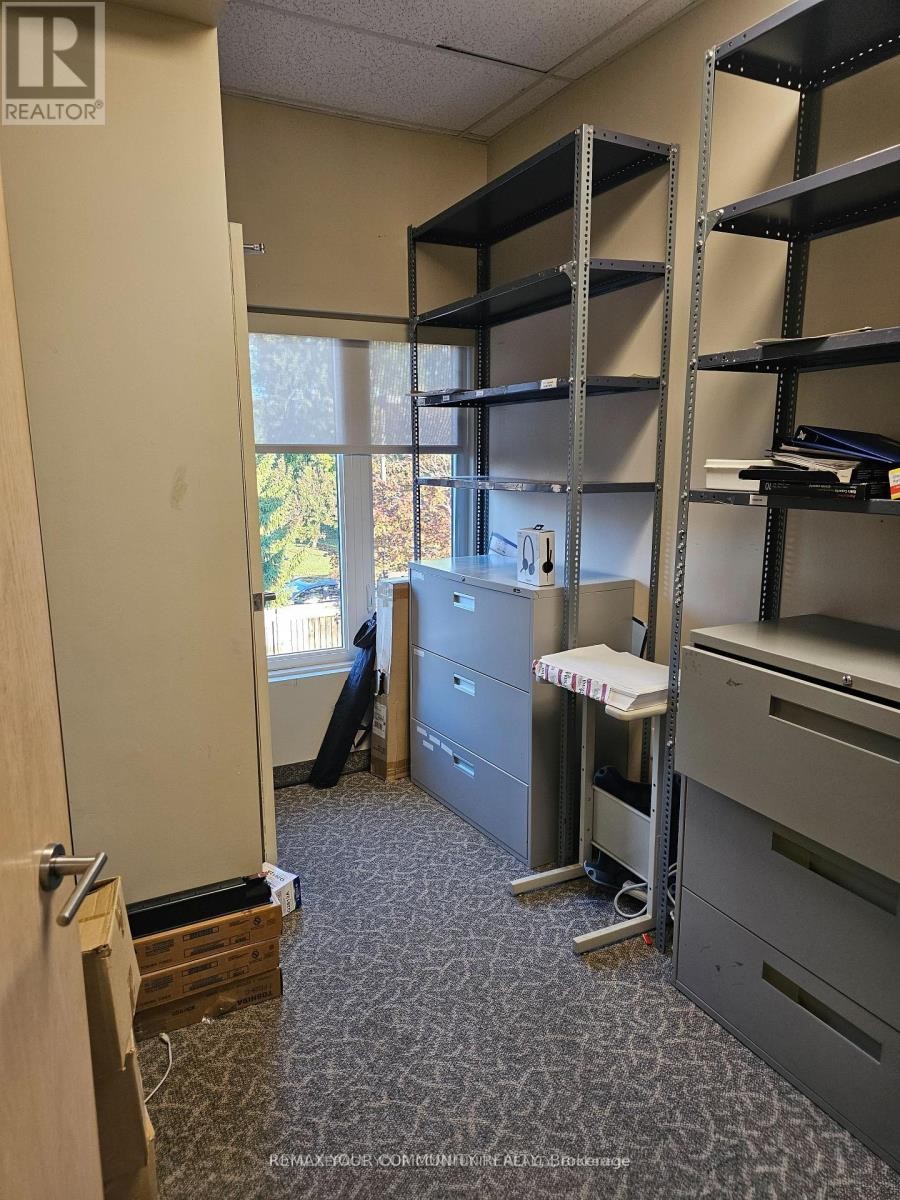 












204 - 7851 DUFFERIN STREET

,
Vaughan (Beverley Glen),




Ontario
L4J3M4

