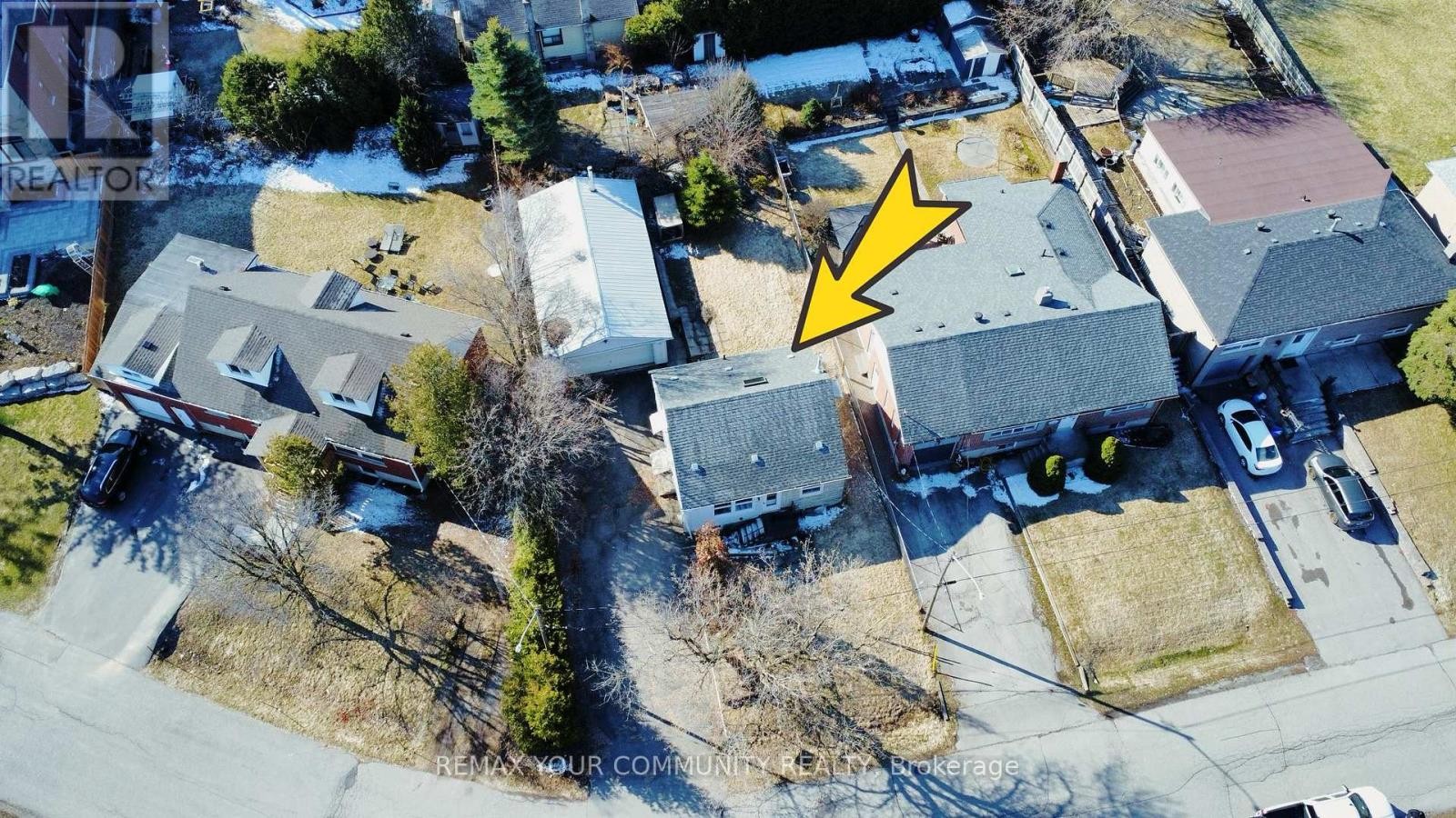 












21 GEORGE STREET

,
Richmond Hill (Oak Ridges),




Ontario
L4E2V7

