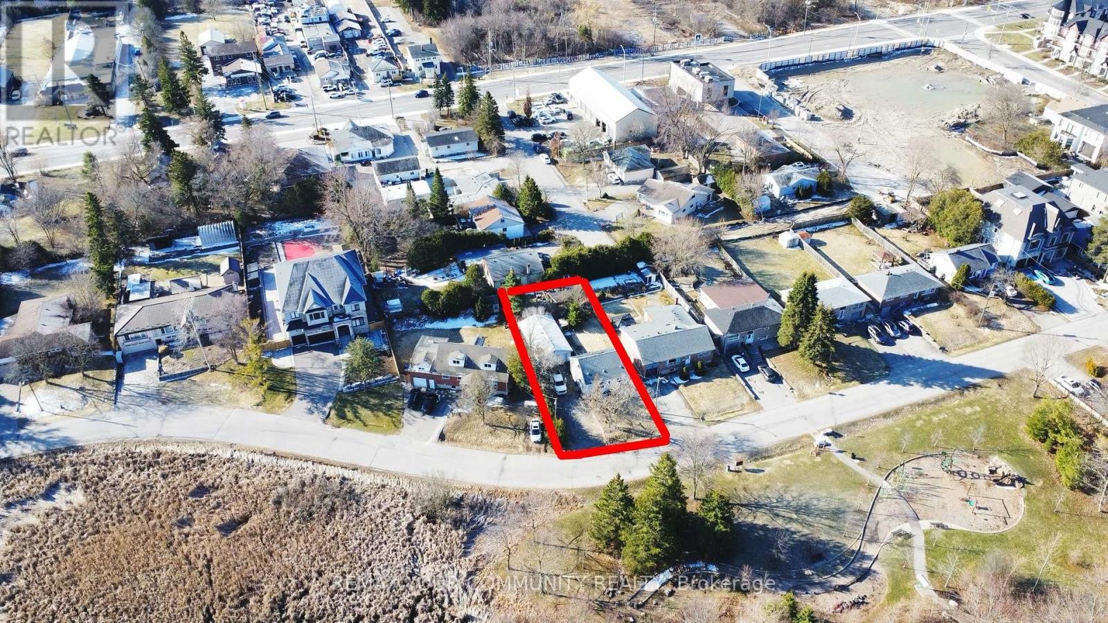 












21 GEORGE STREET

,
Richmond Hill (Oak Ridges),




Ontario
L4E2V7

