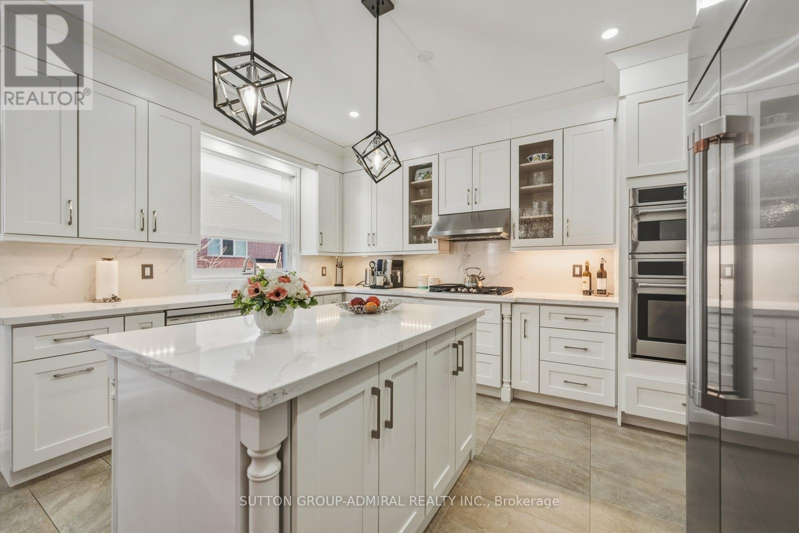 












90 SUMMERIDGE DRIVE

,
Vaughan (Patterson),




Ontario
L4J8S1

