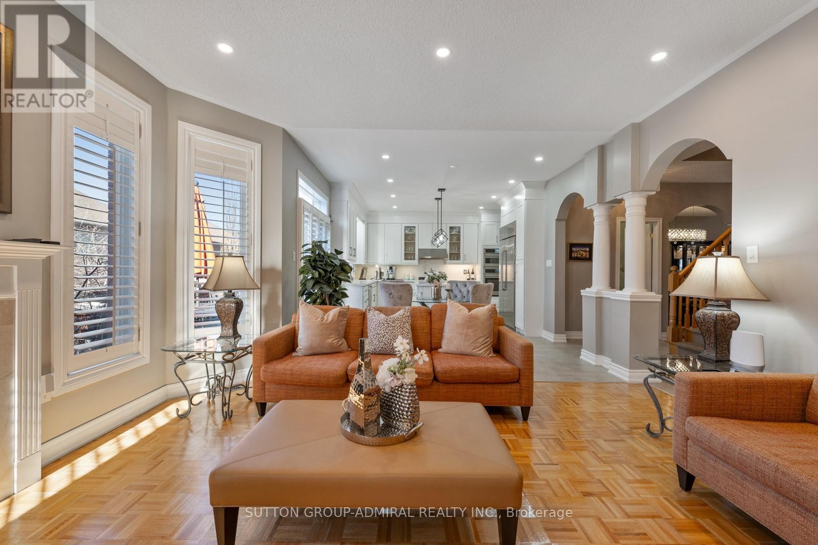 












90 SUMMERIDGE DRIVE

,
Vaughan (Patterson),




Ontario
L4J8S1

