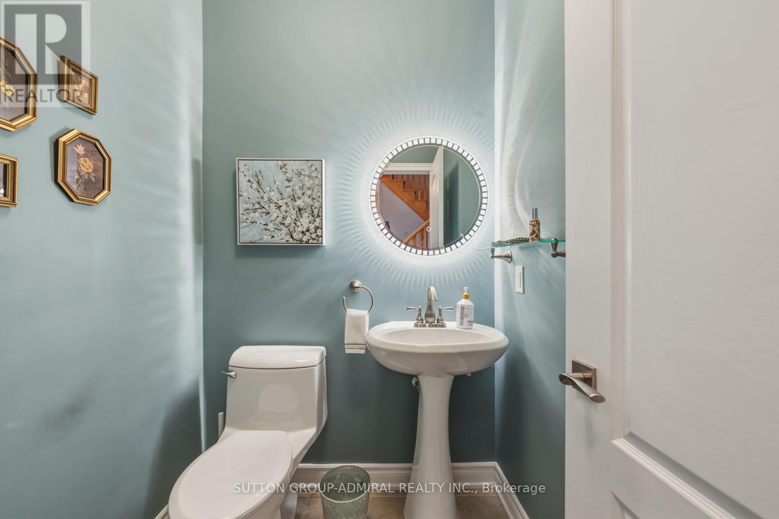 












90 SUMMERIDGE DRIVE

,
Vaughan (Patterson),




Ontario
L4J8S1

