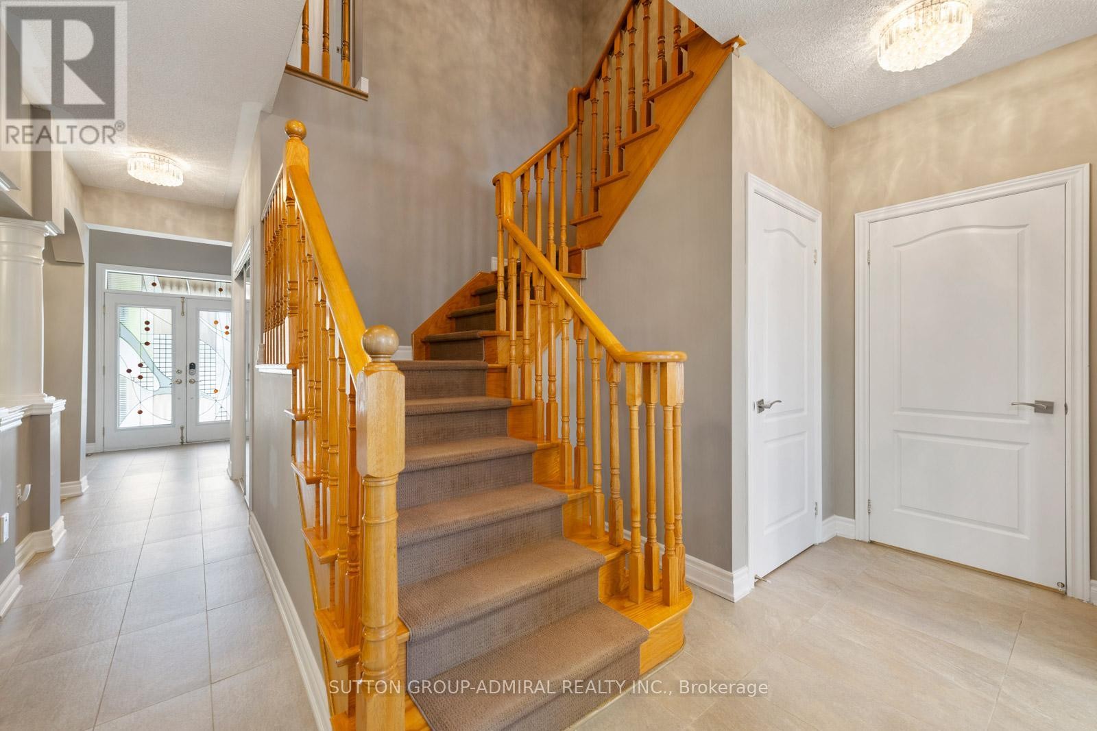 












90 SUMMERIDGE DRIVE

,
Vaughan (Patterson),




Ontario
L4J8S1

