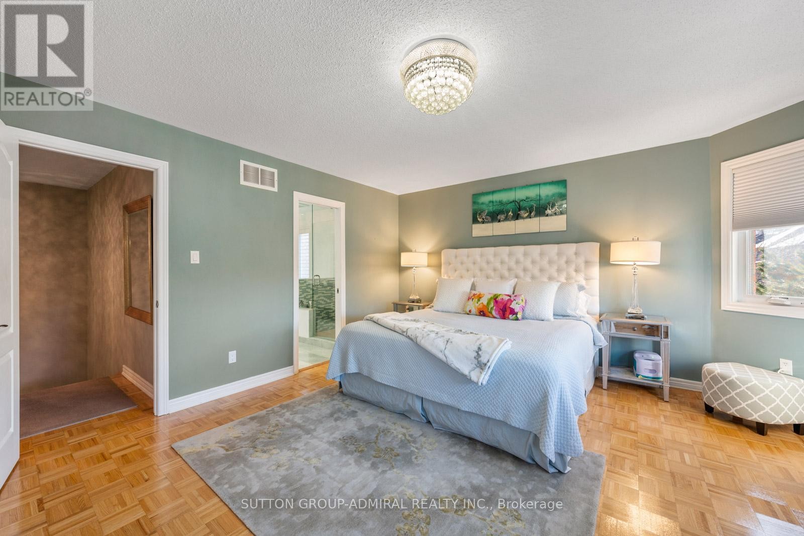 












90 SUMMERIDGE DRIVE

,
Vaughan (Patterson),




Ontario
L4J8S1

