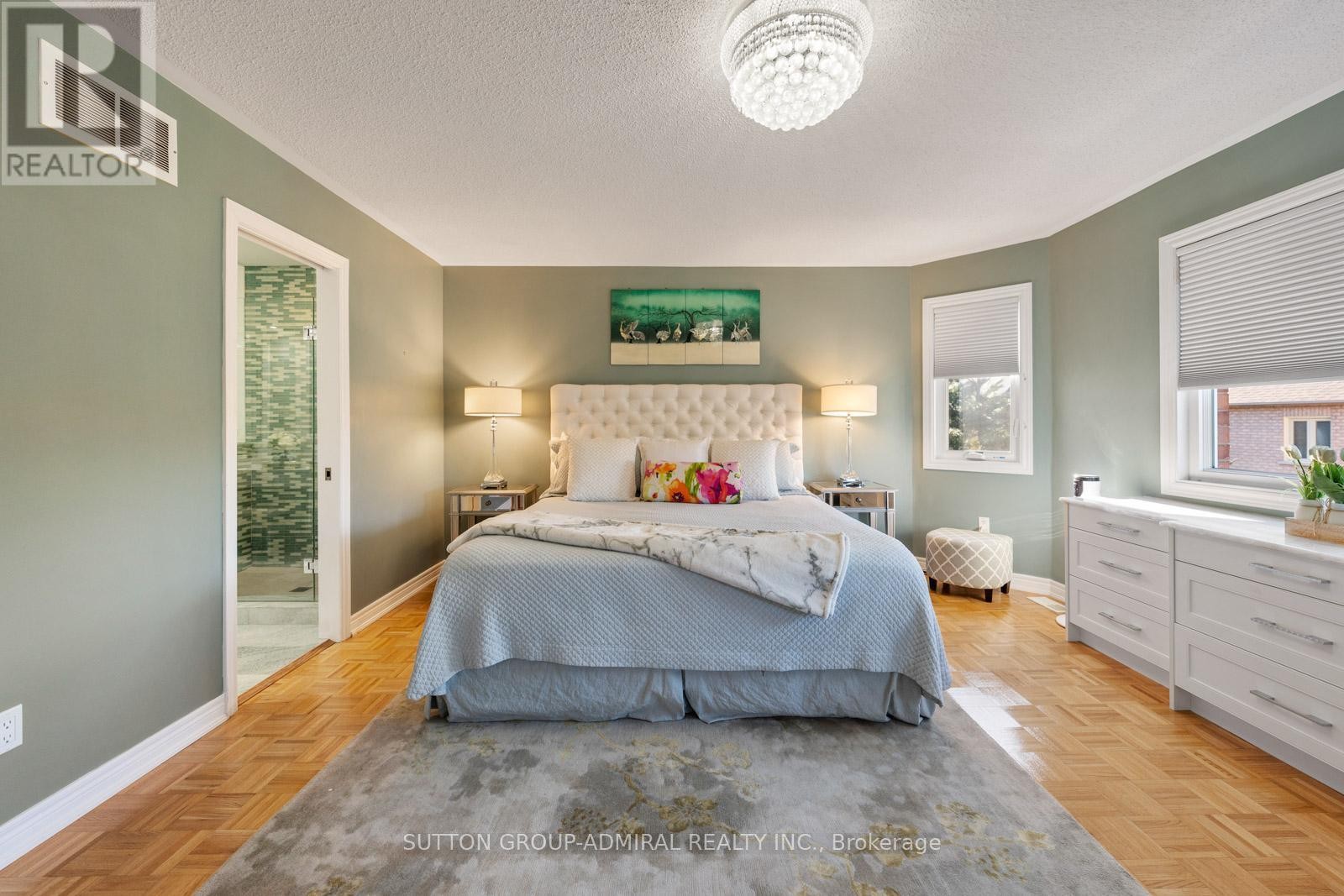 












90 SUMMERIDGE DRIVE

,
Vaughan (Patterson),




Ontario
L4J8S1

